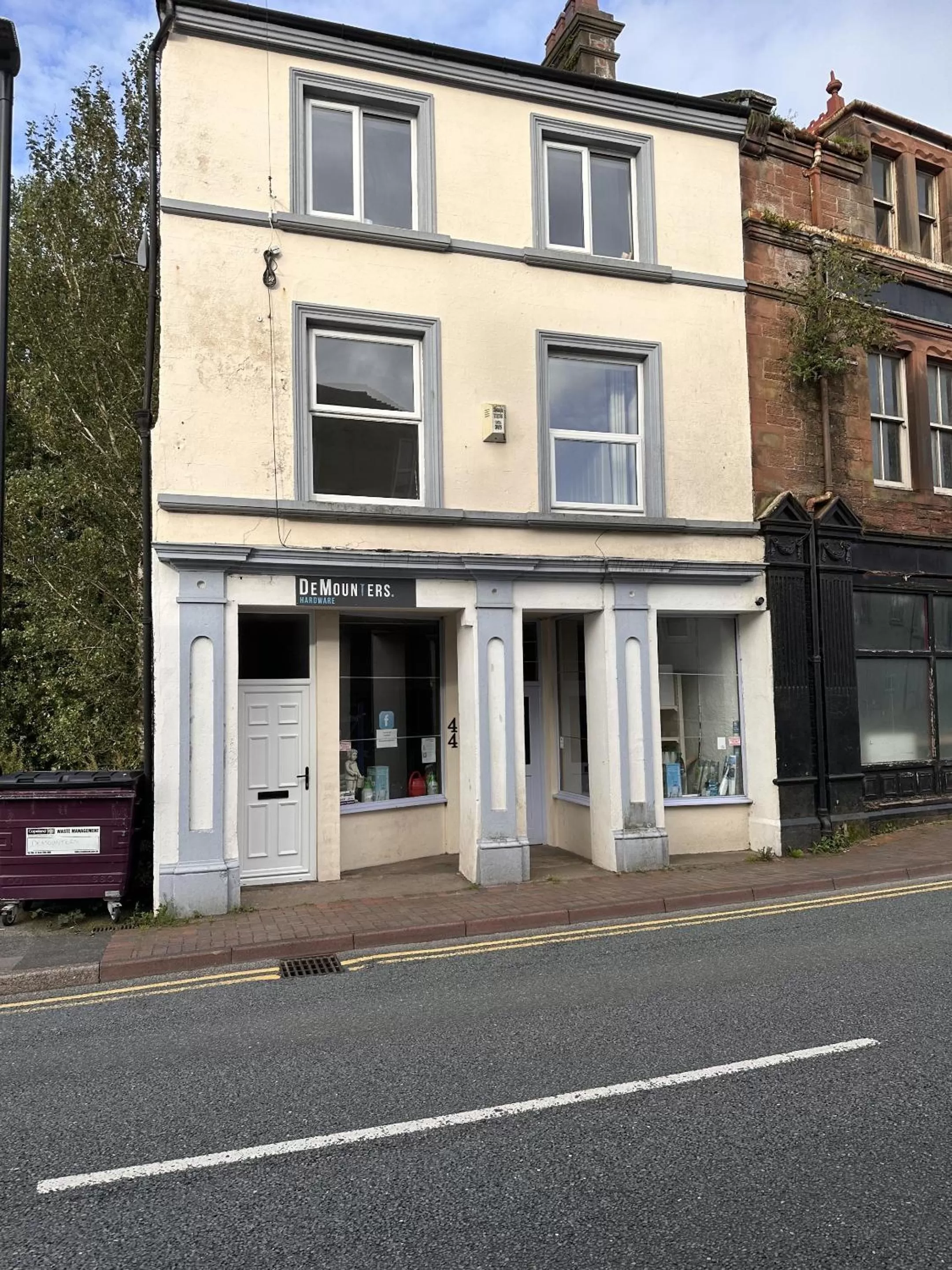 Facade/entrance, Property Building in Victoria