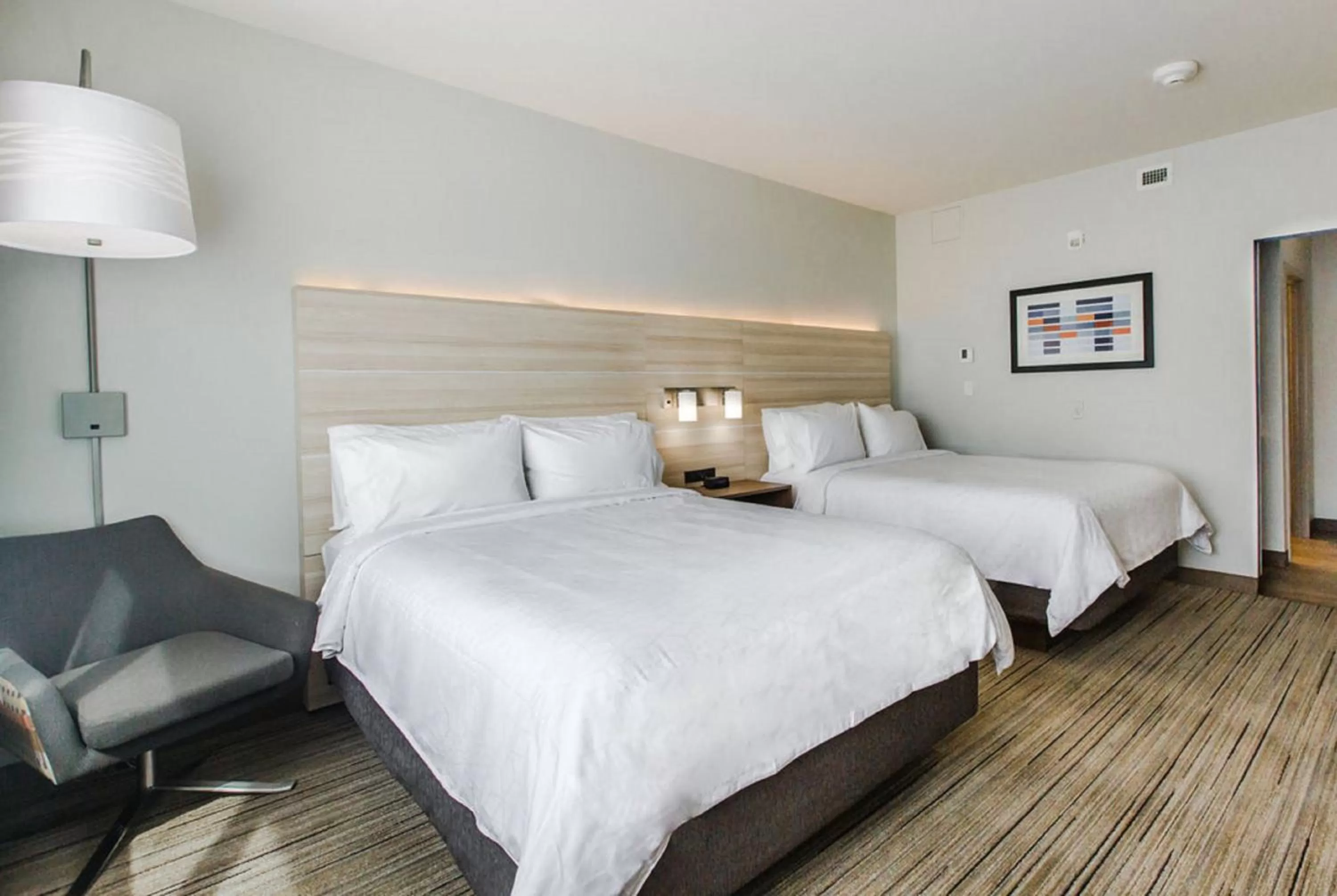 Photo of the whole room, Bed in Holiday Inn Express & Suites Edmonton N - St Albert by IHG