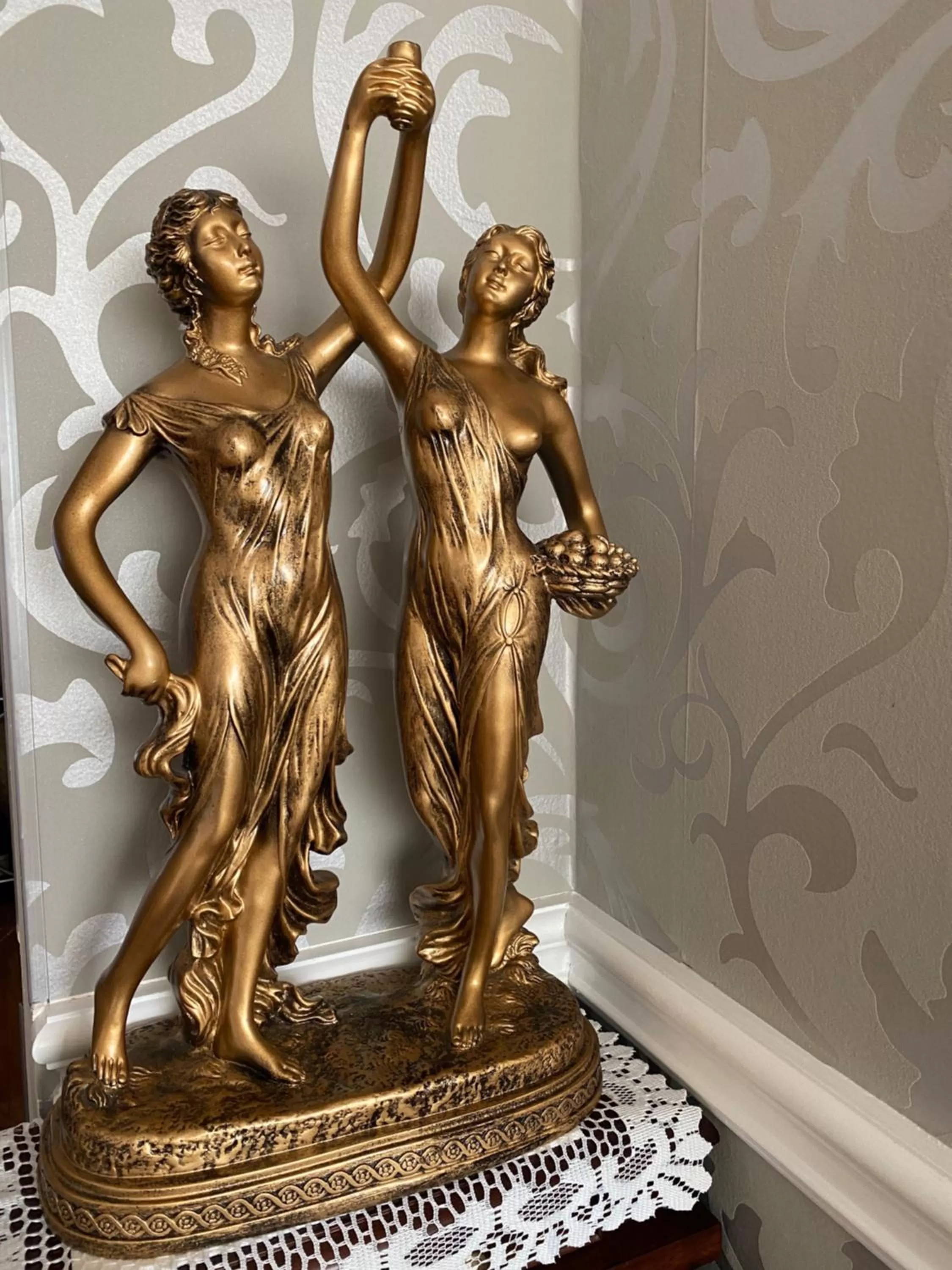 Decorative detail in Serenity