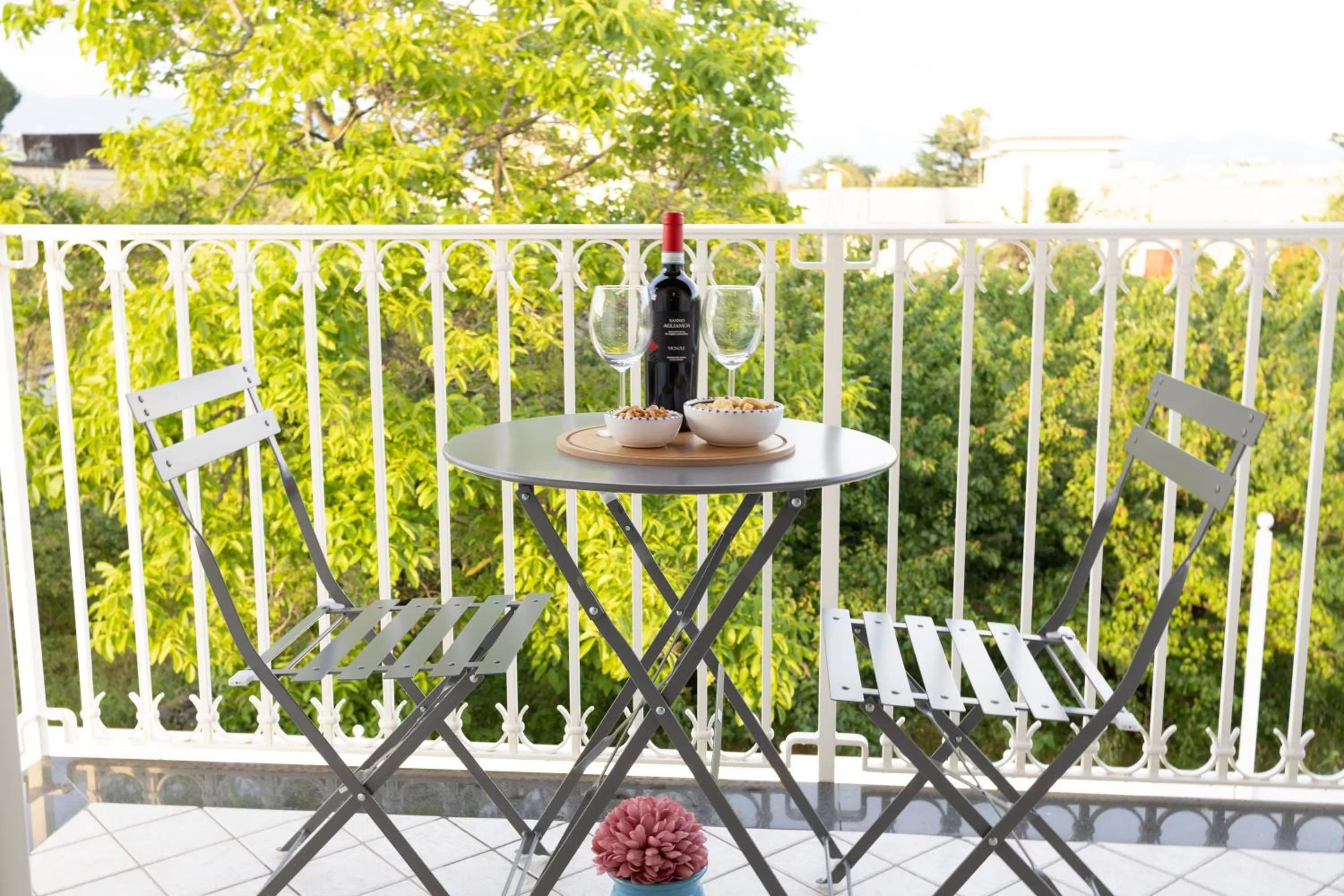 Garden, Balcony/Terrace in Rosy's House