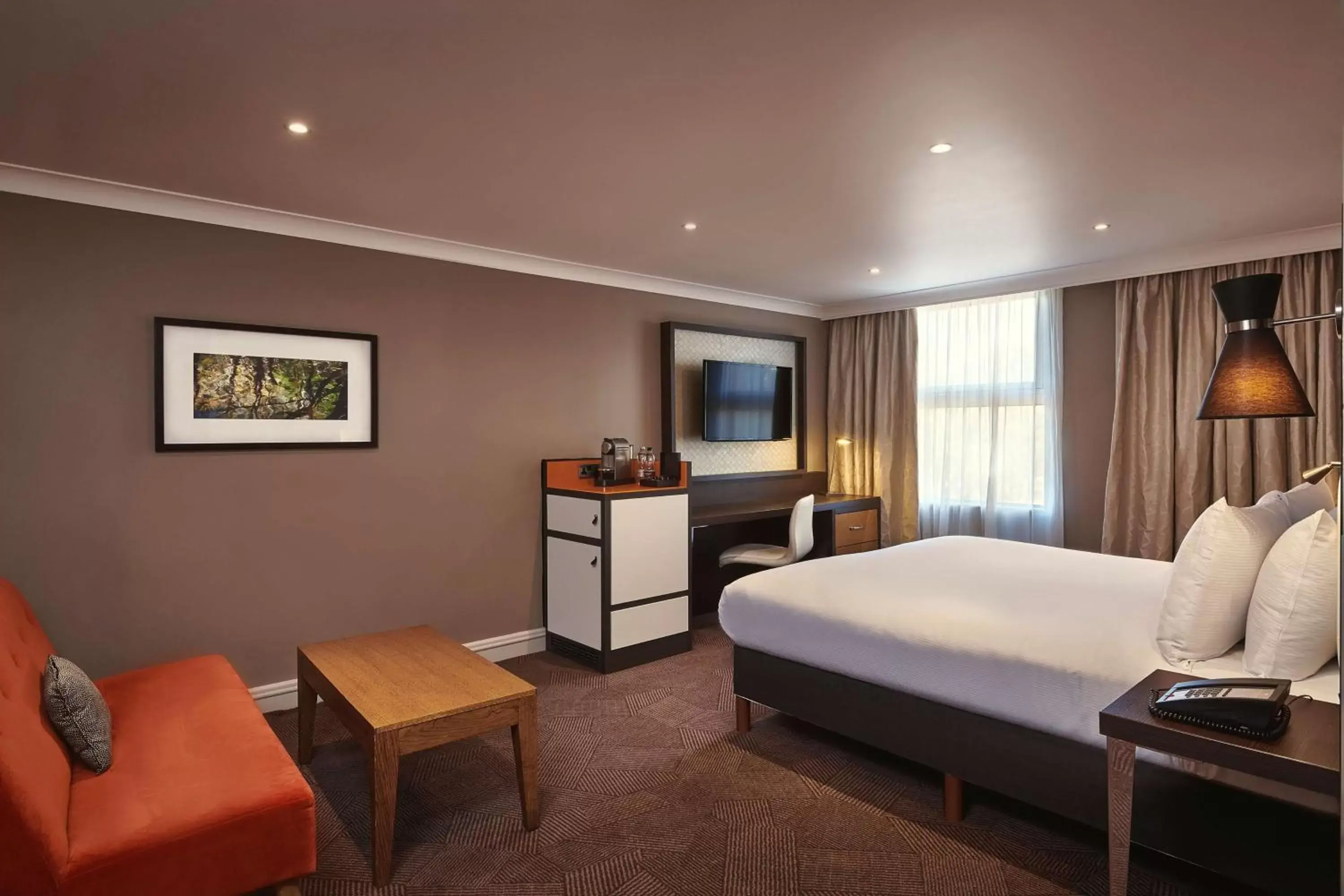 Bedroom in DoubleTree by Hilton London Ealing