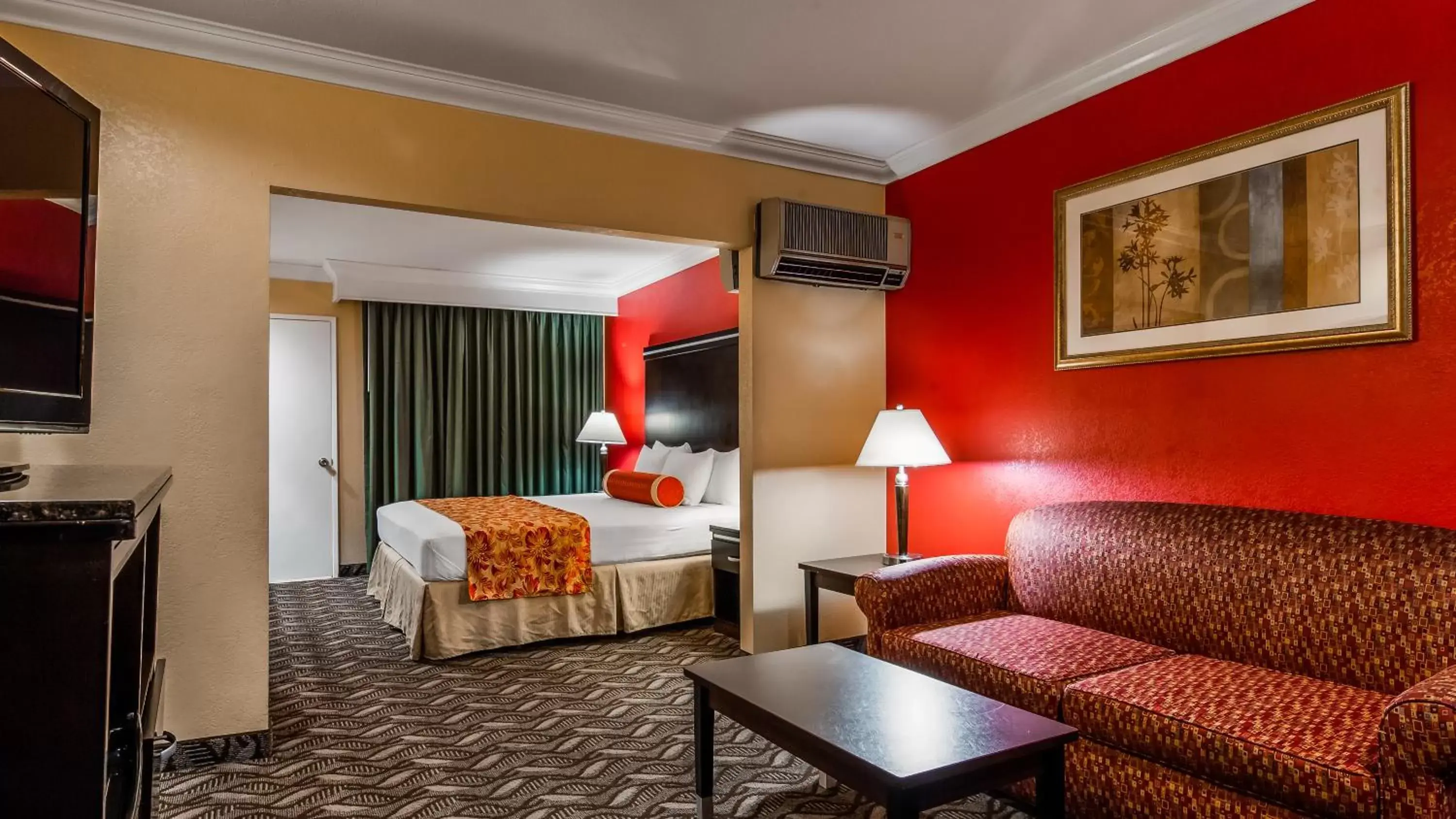 Bedroom in Best Western Moreno Hotel & Suites