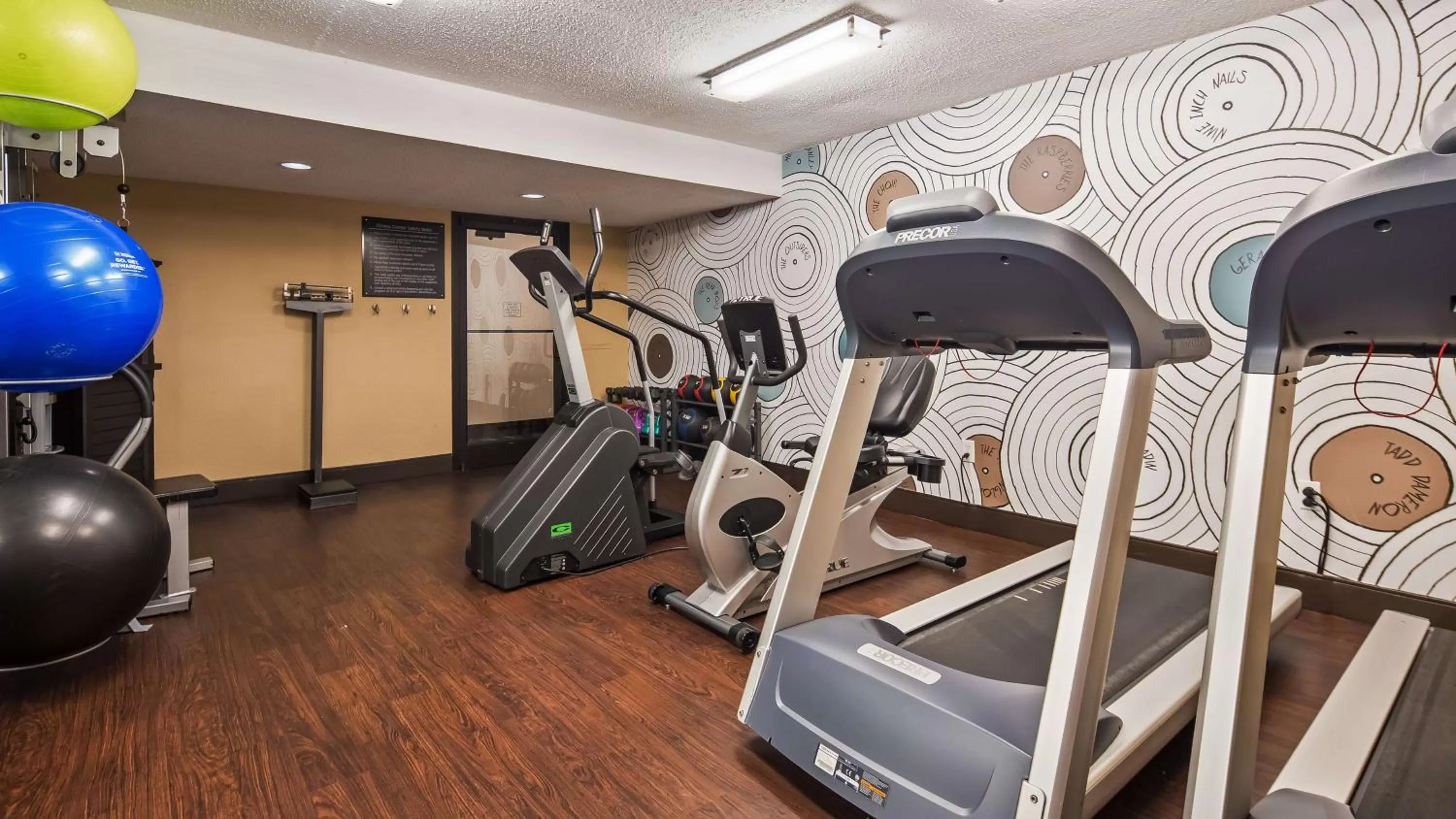 Fitness centre/facilities in Best Western Plus Galleria Inn & Suites
