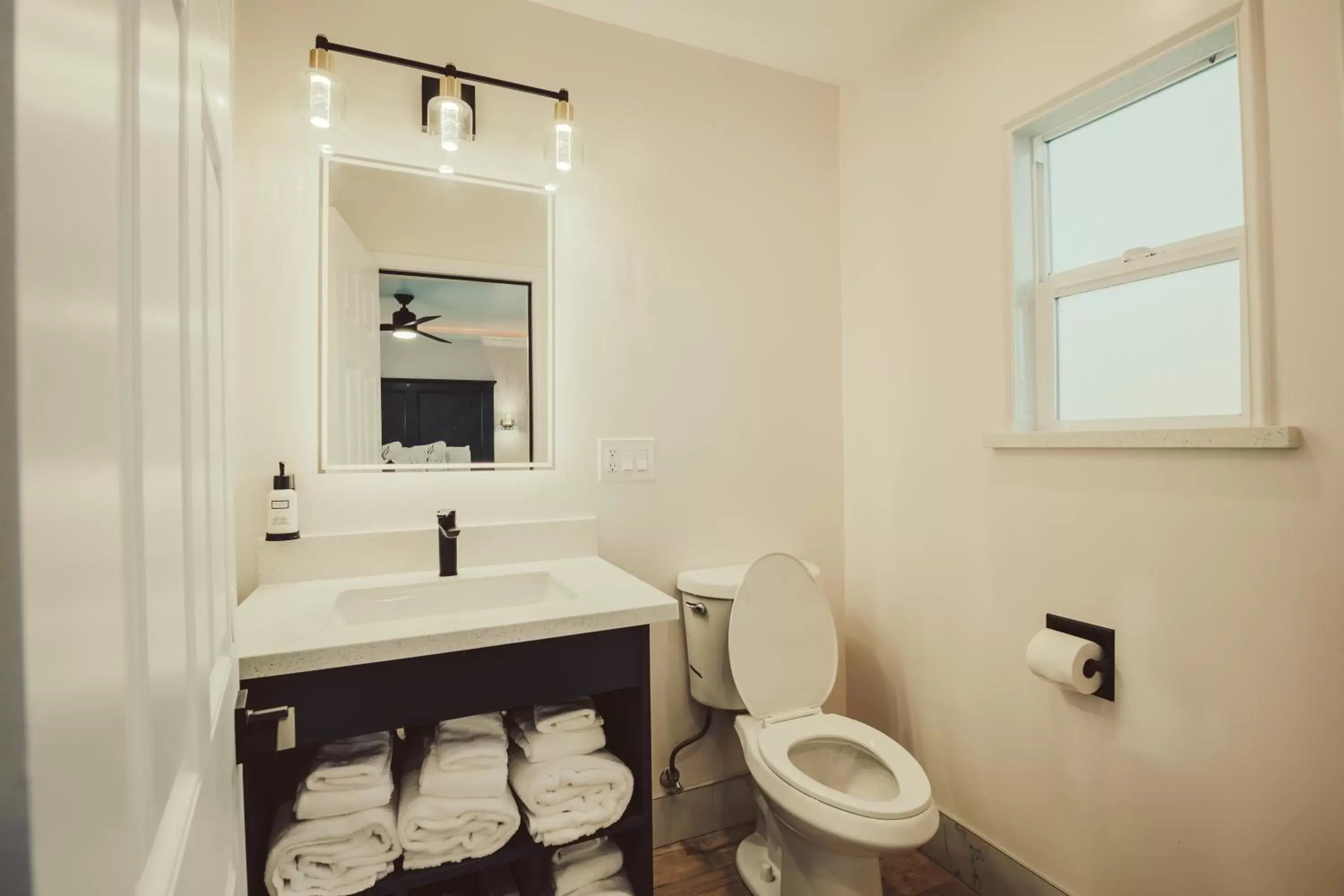 Shower in Blufftop Inn & Suites - Wharf/Restaurant District Shower in Blufftop Inn & Suites - Wharf/Restaurant District