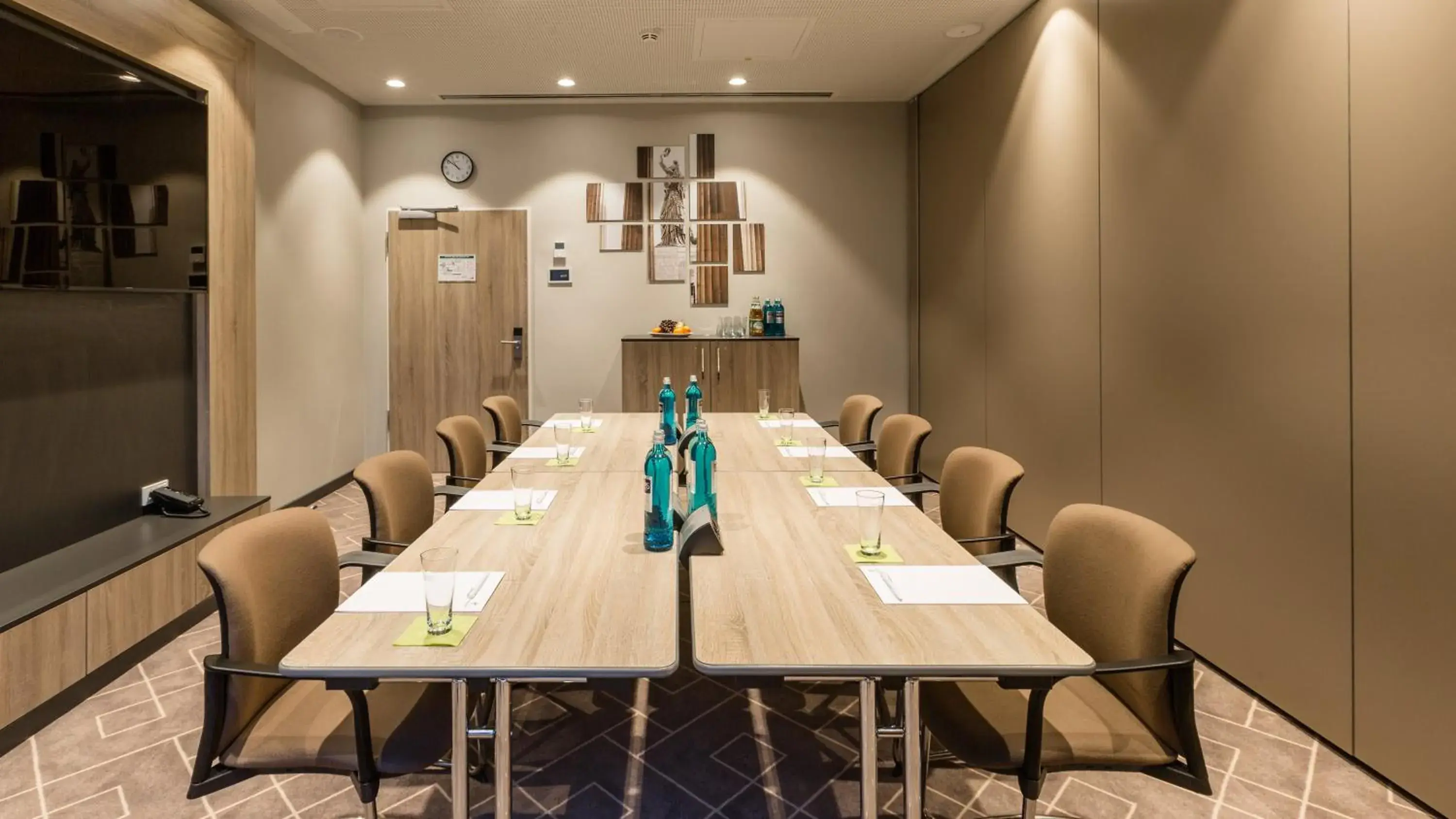Meeting/conference room in Holiday Inn Munich - City East, an IHG Hotel