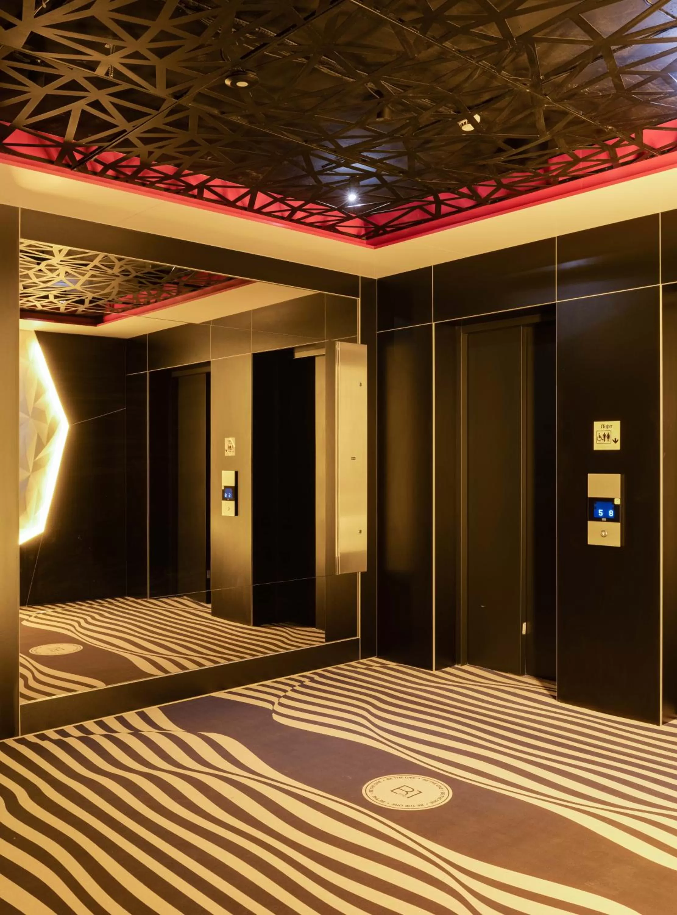 Floor plan, Bed in Be The One Hotel