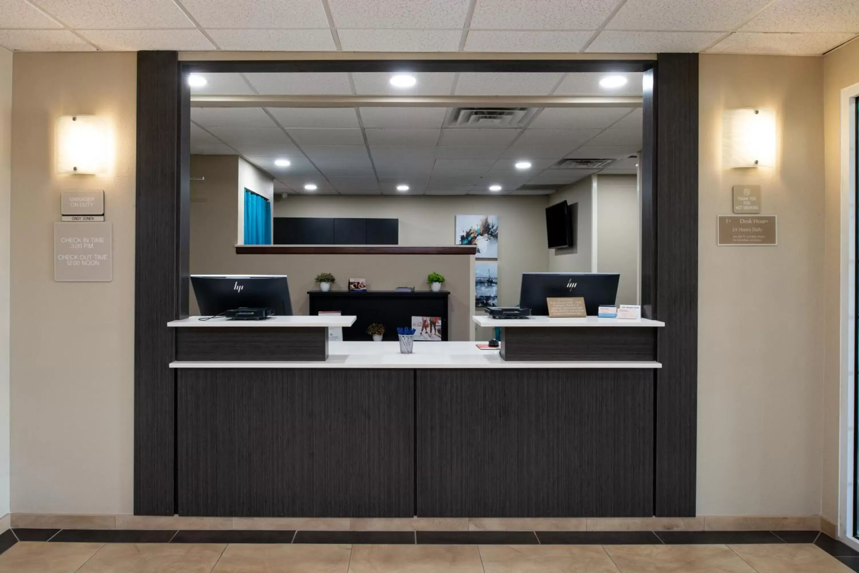 Property building, Lobby/Reception in Candlewood Suites Olathe, an IHG Hotel