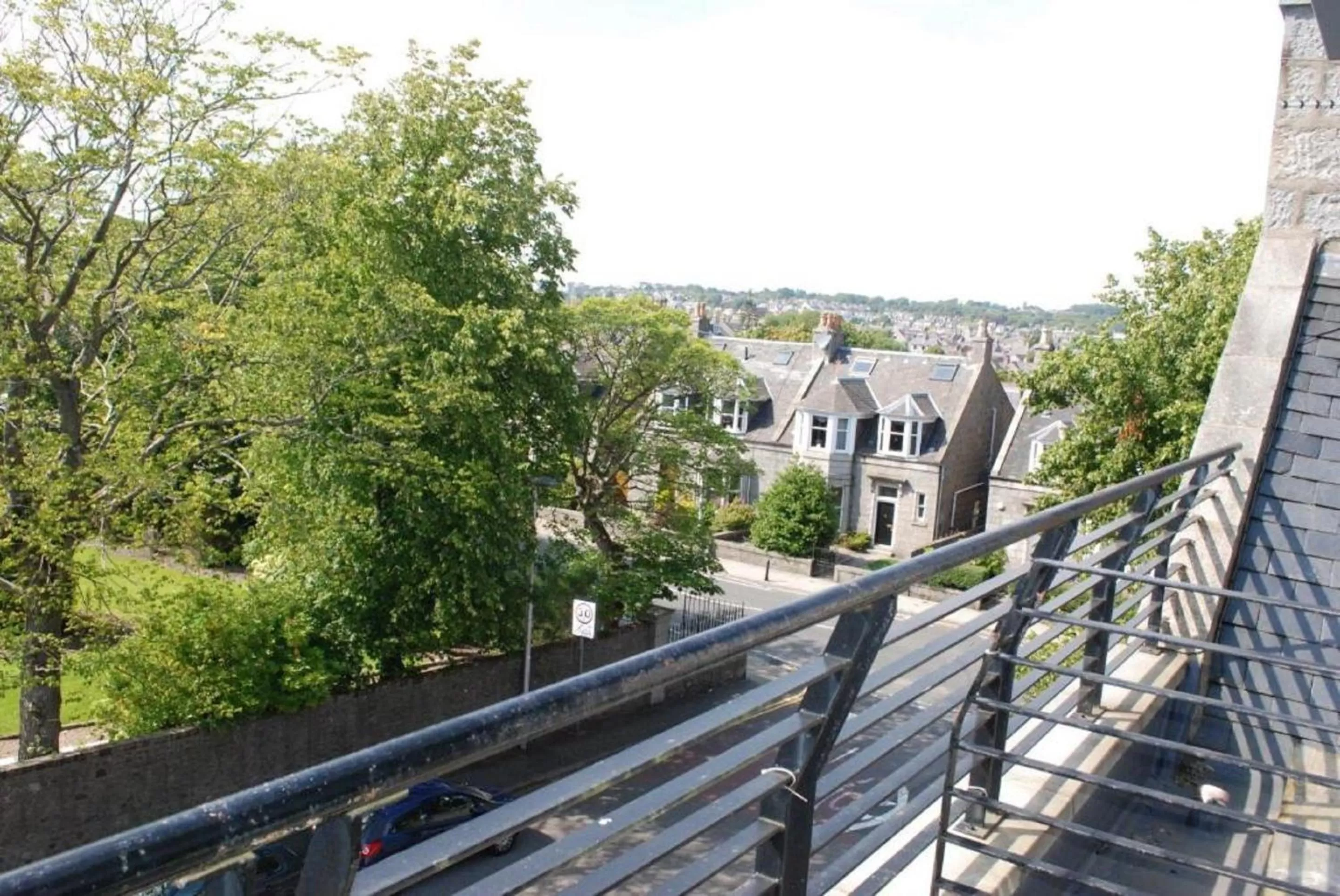 Photo of the whole room in Great Western Hotel Aberdeen