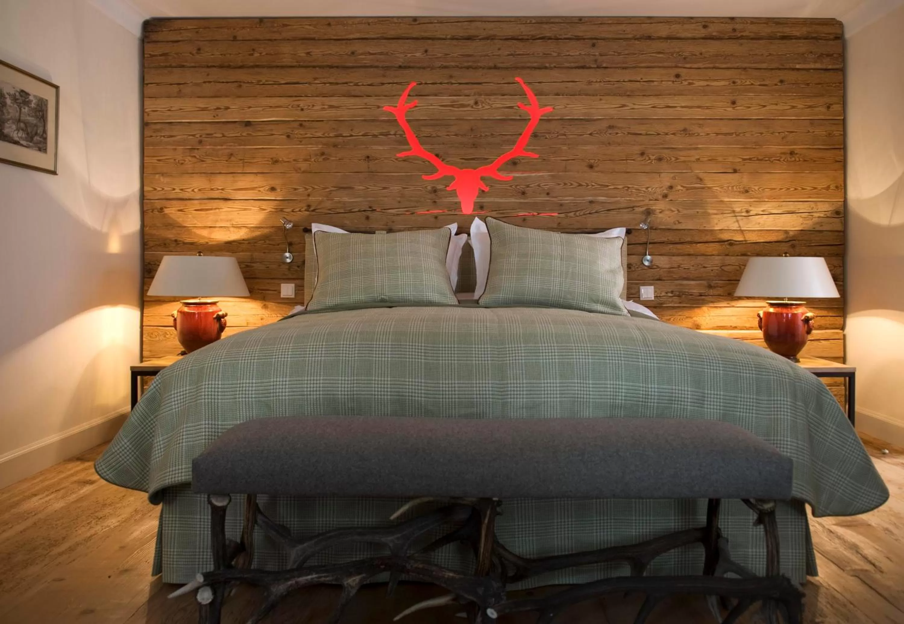 Bed in Brauereigasthof-Hotel Aying