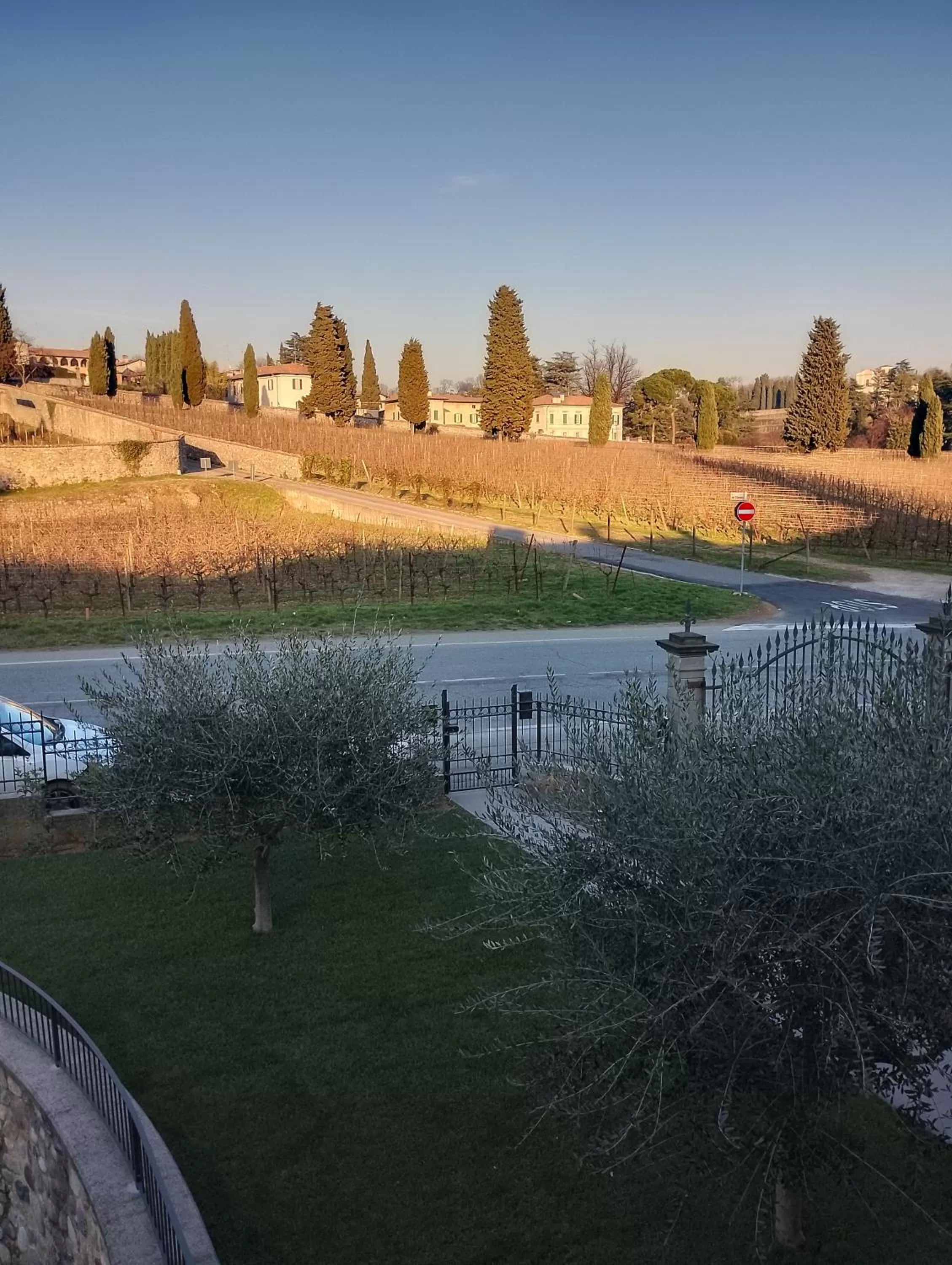 Neighbourhood in B&B LA VALLUNA