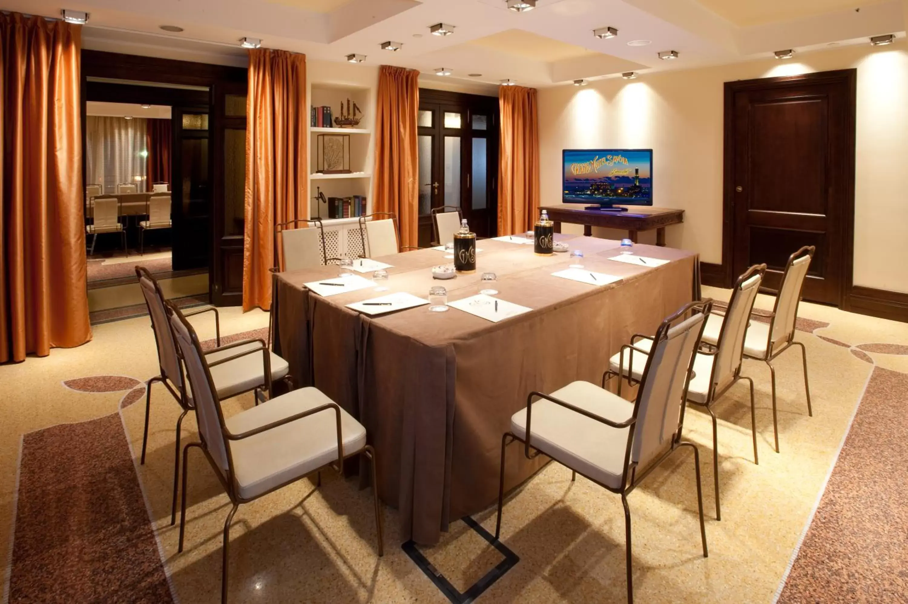 Business facilities in Grand Hotel Savoia