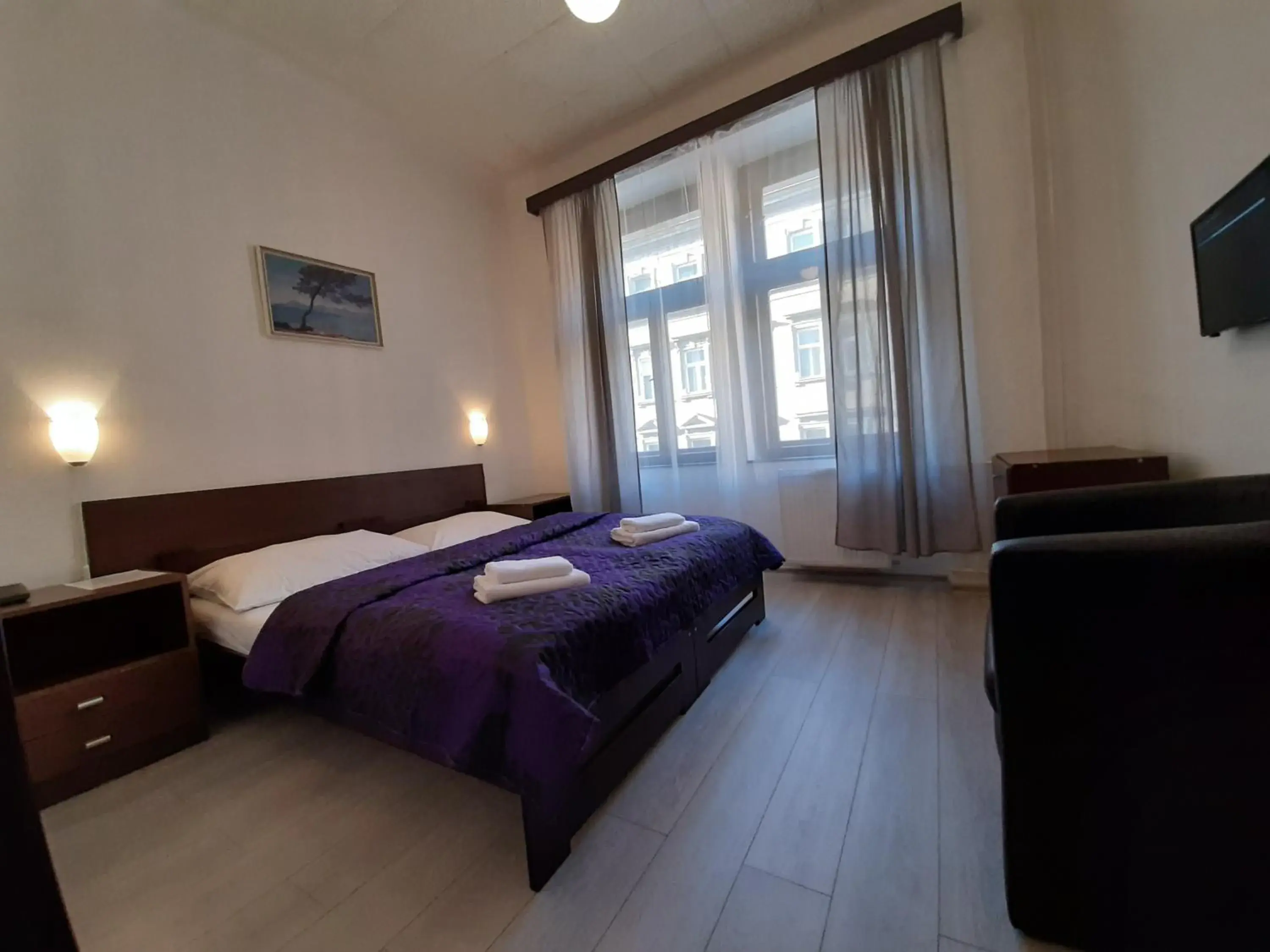 Bedroom, Bed in Hotel Olga