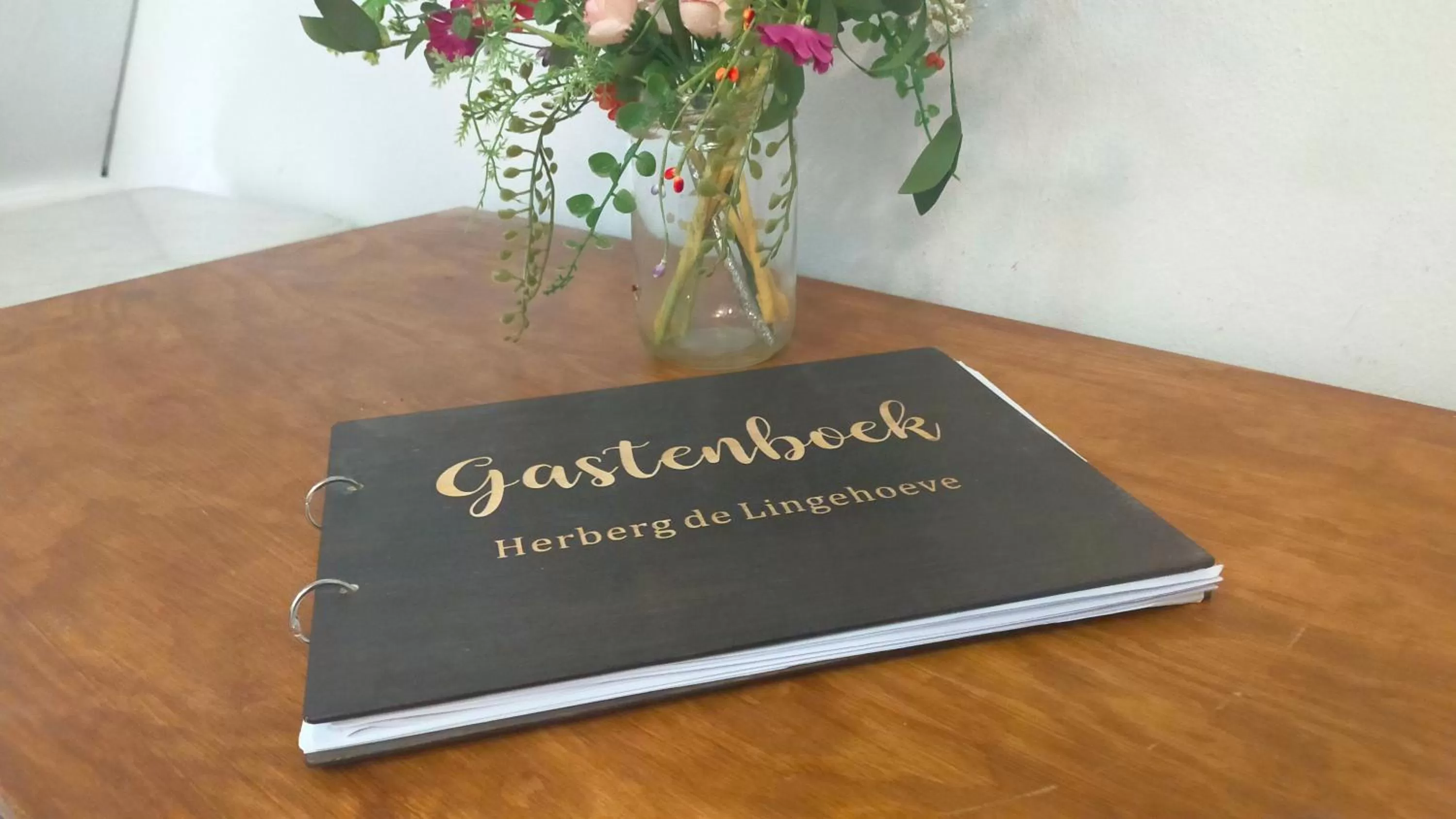 Logo/Certificate/Sign in Herberg de Lingehoeve