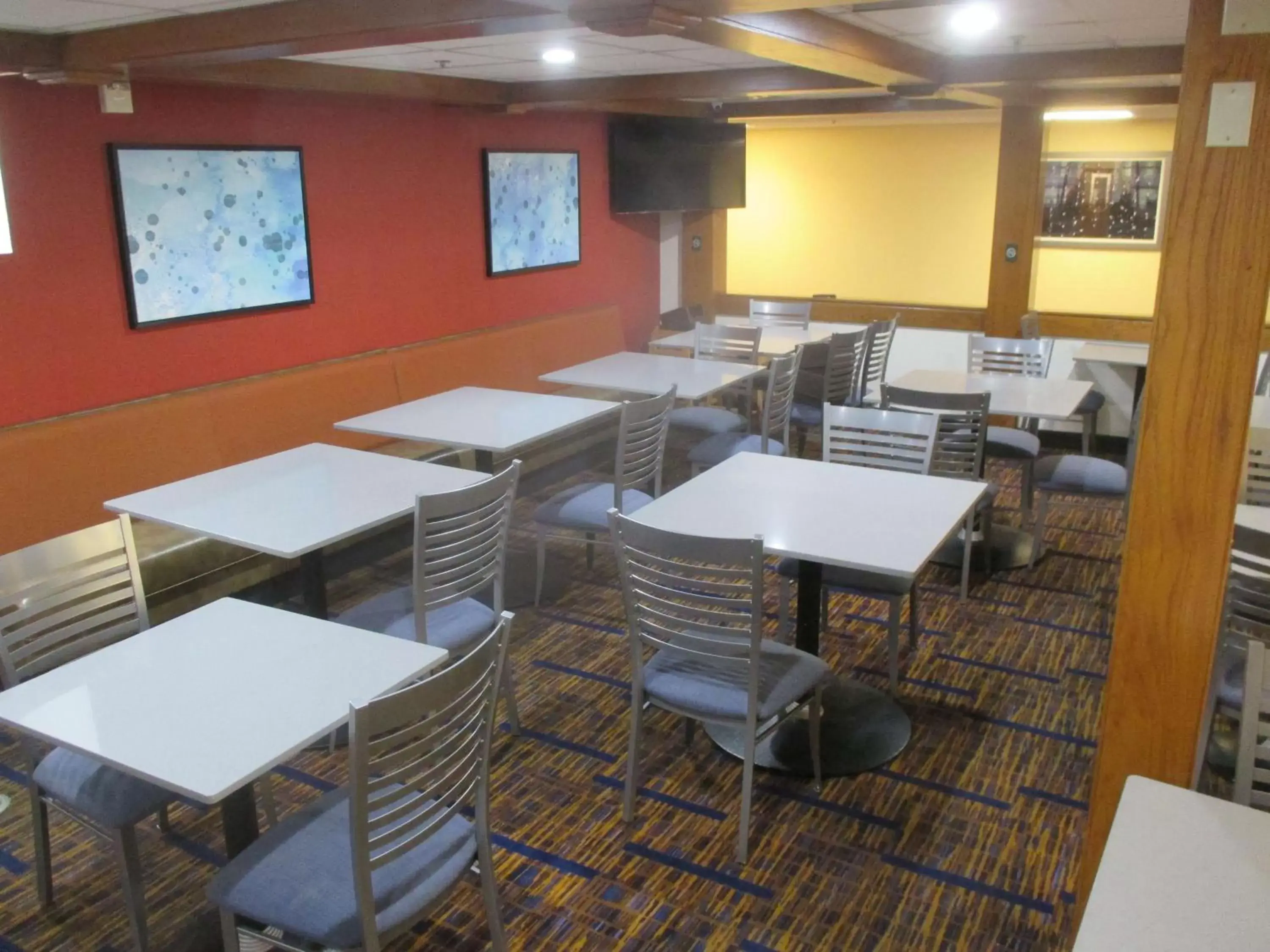 Restaurant/places to eat in Best Western Benton Harbor – St. Joseph Restaurant/places to eat in Best Western Benton Harbor – St. Joseph