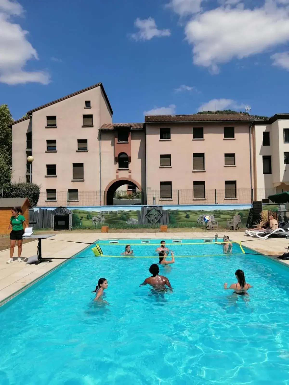 Day, Swimming Pool in Hôtel CAP VERT en Aveyron