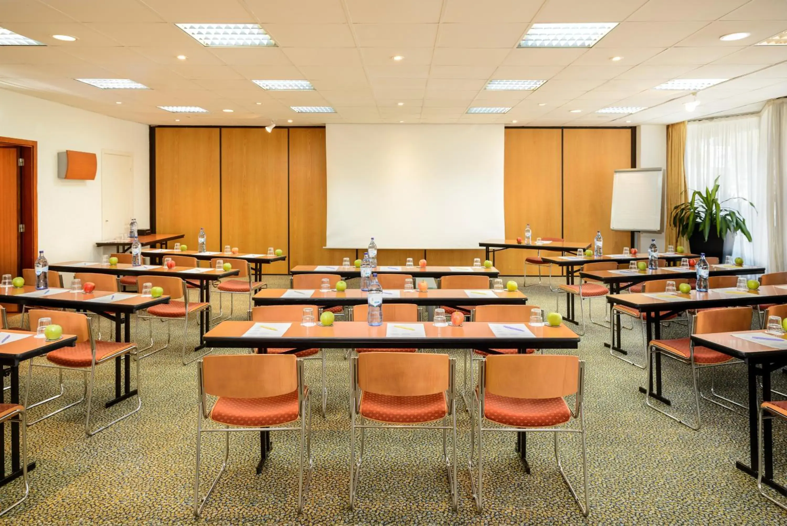 Meeting/conference room in Novotel Porto Gaia