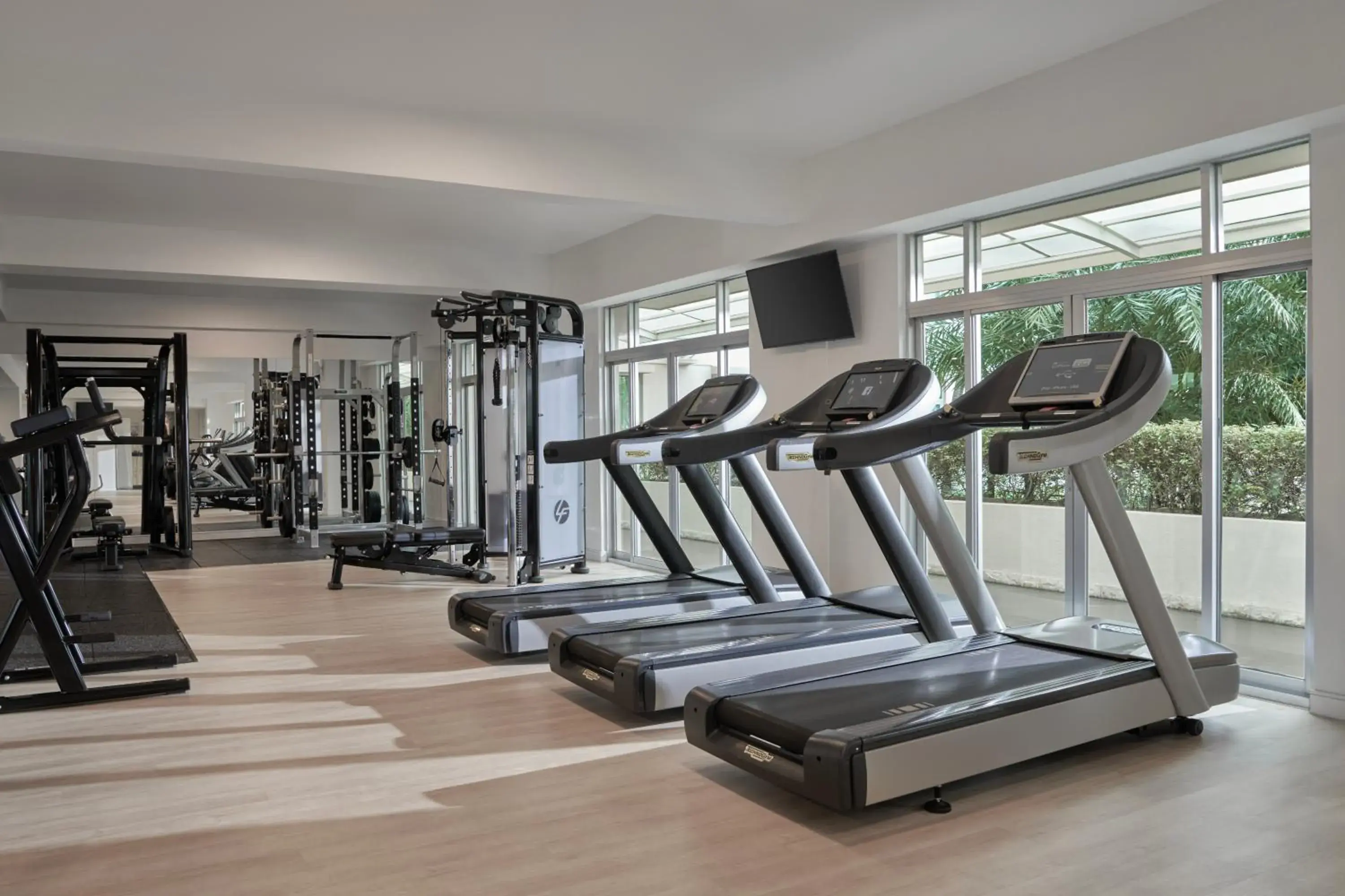 Fitness centre/facilities in New World Saigon Hotel Fitness centre/facilities in New World Saigon Hotel