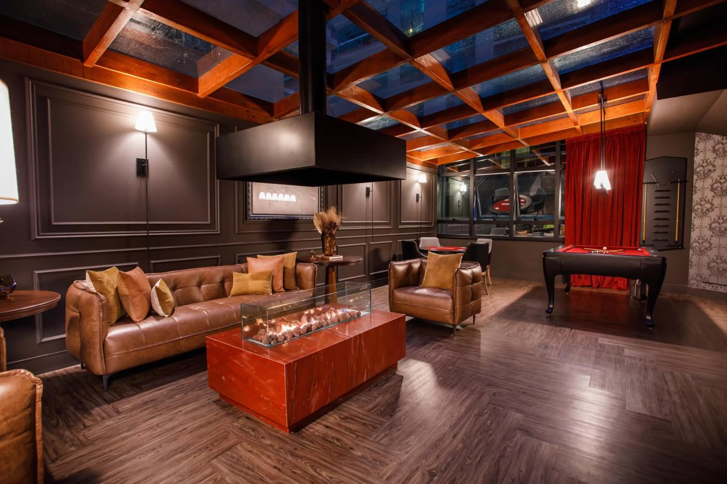 Communal lounge/ TV room in Sofistic Hotel