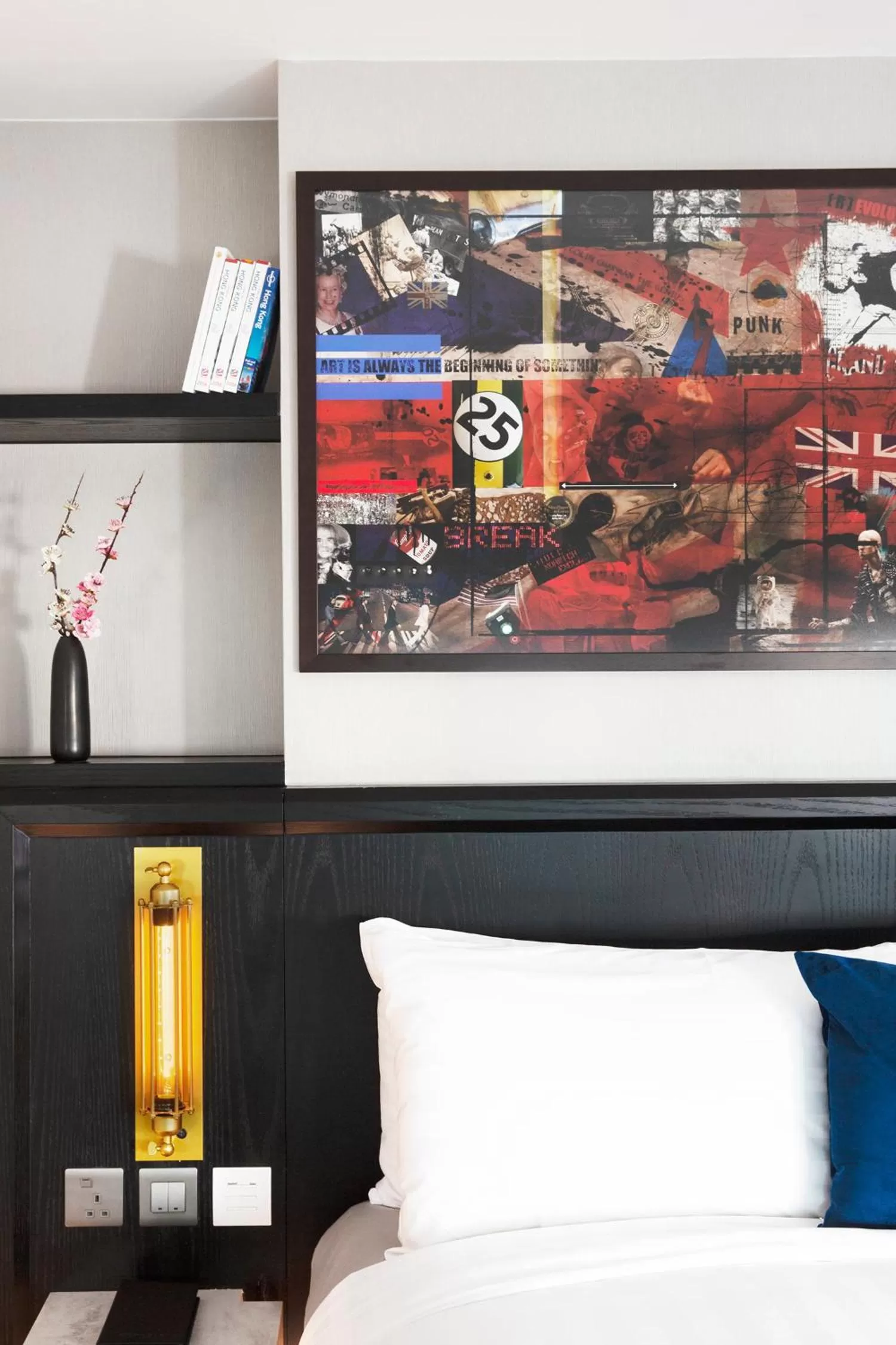 Decorative detail in Ovolo Central