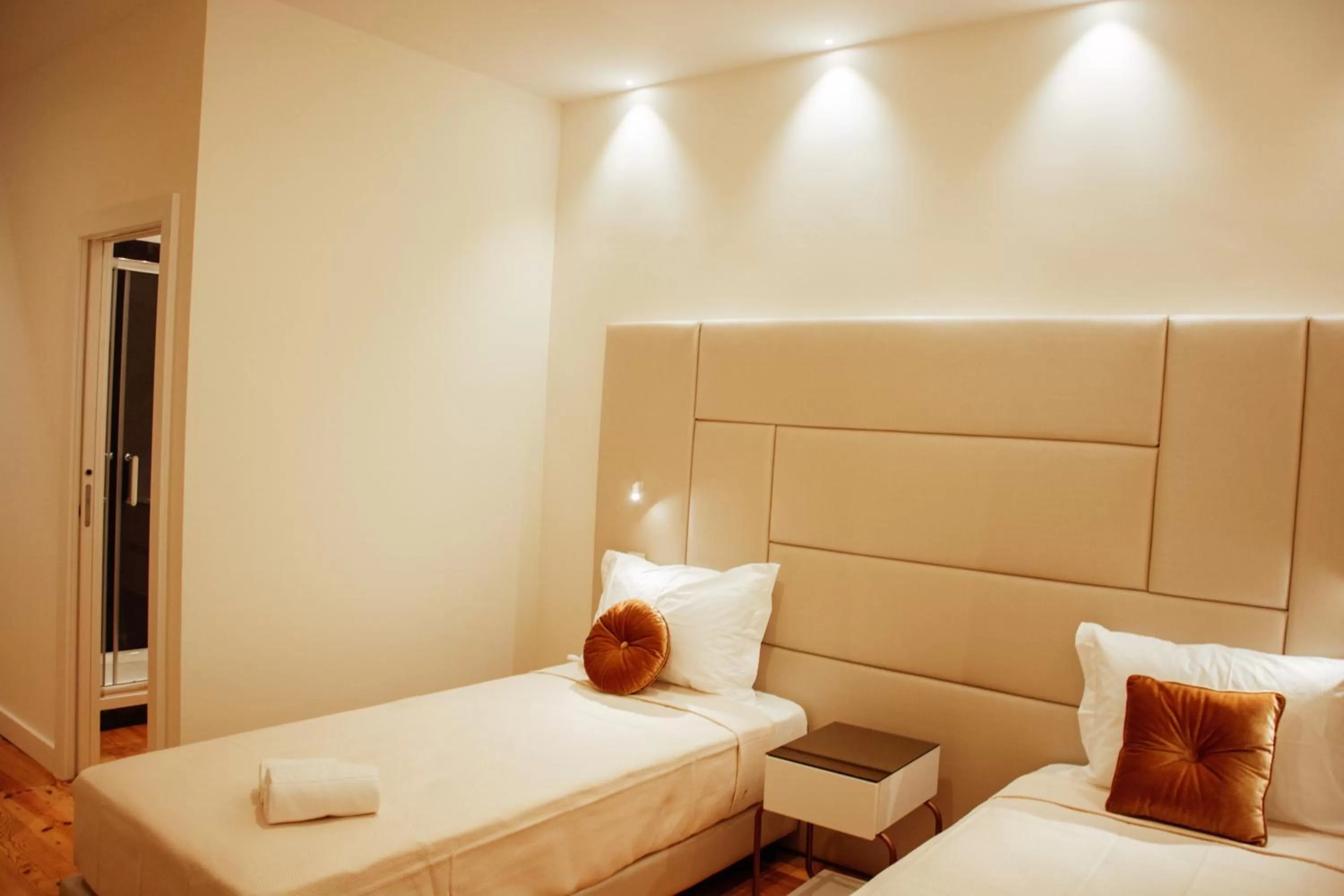 Bedroom, Bed in Le Premier Lisbon Suites