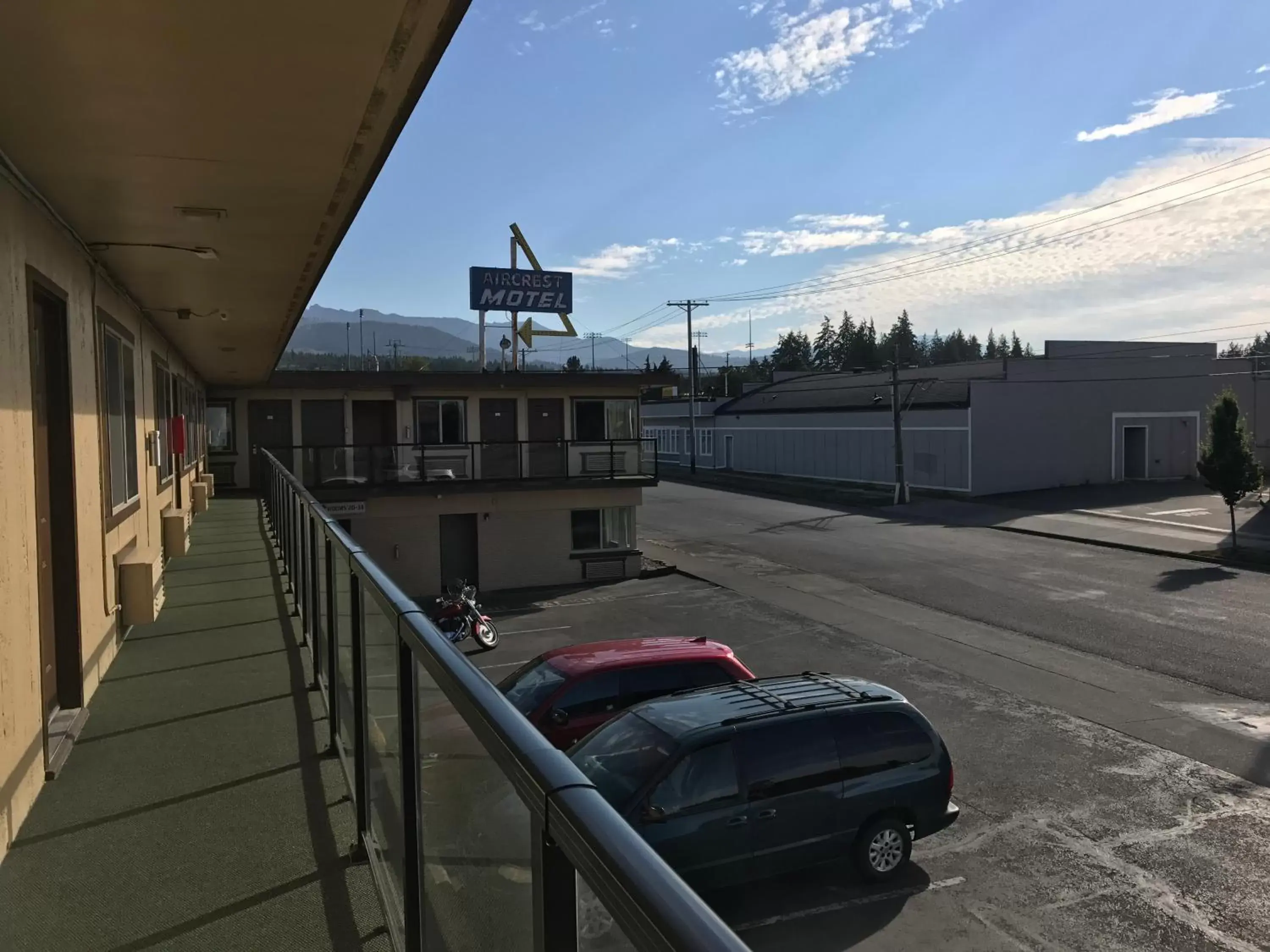 Aircrest Motel