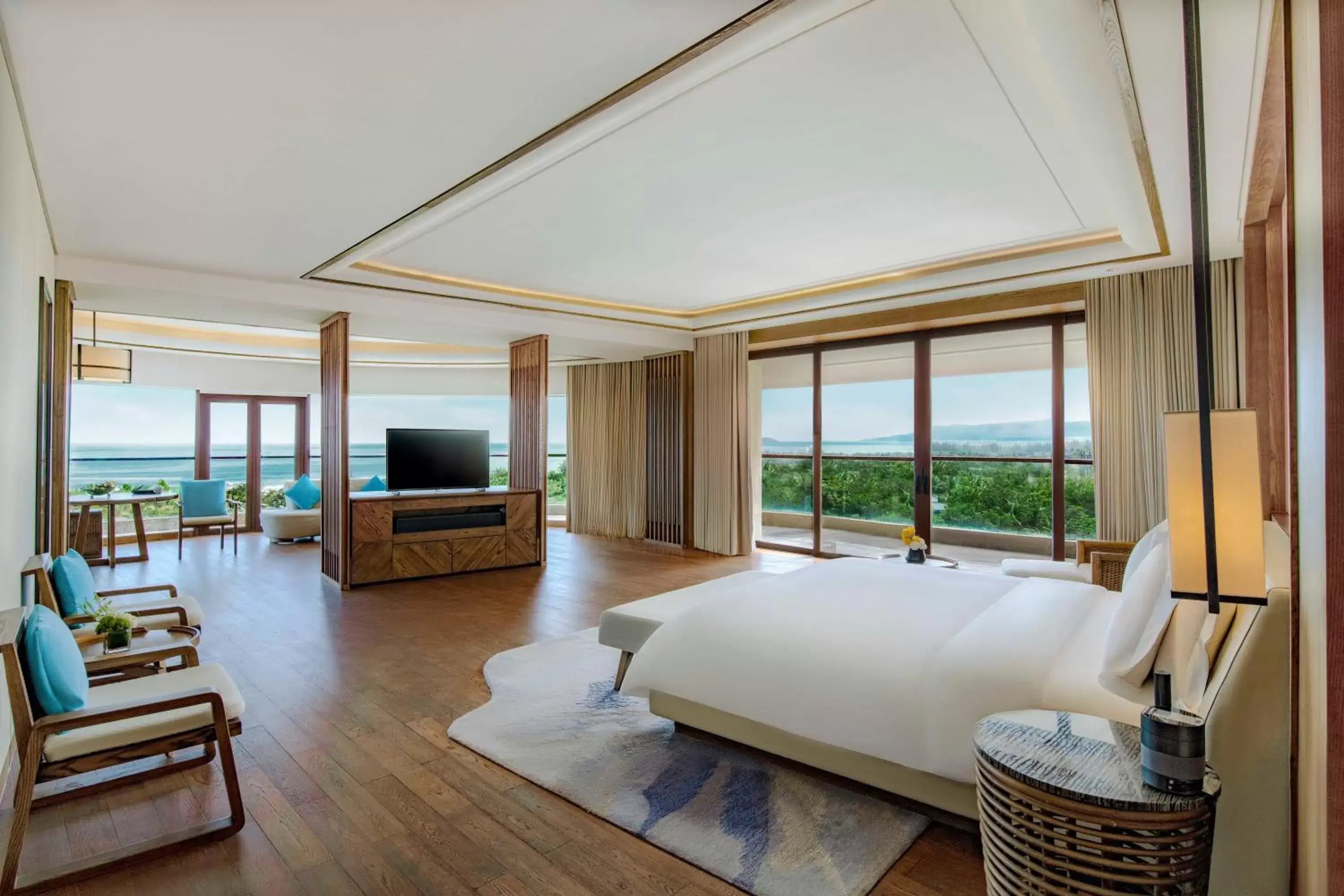 Photo of the whole room, Sea View in InterContinental Sanya Haitang Bay Resort, an IHG Hotel