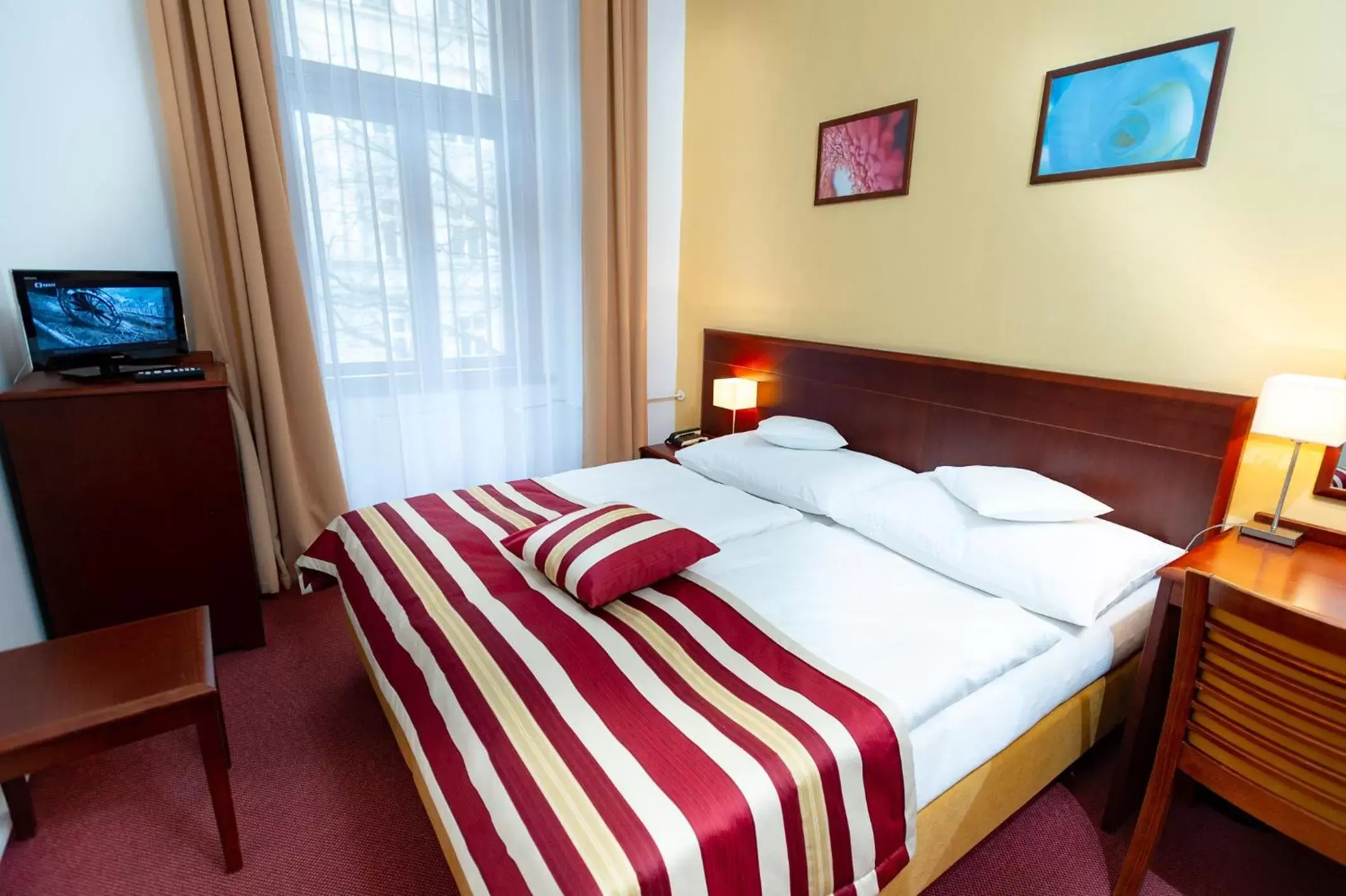 Photo of the whole room, Bed in Hotel Petr