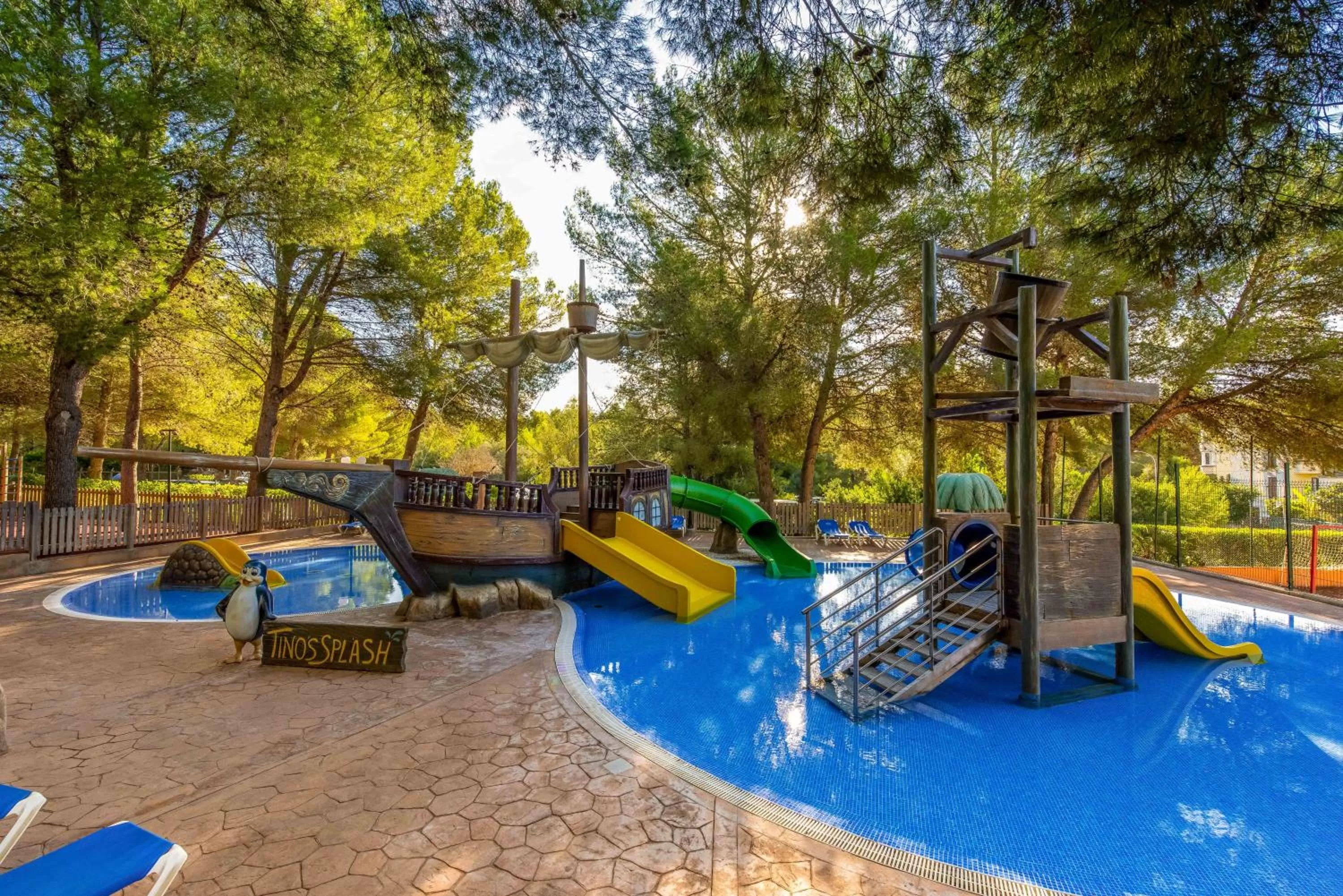 Children play ground, Water Park in Valentin Park Club