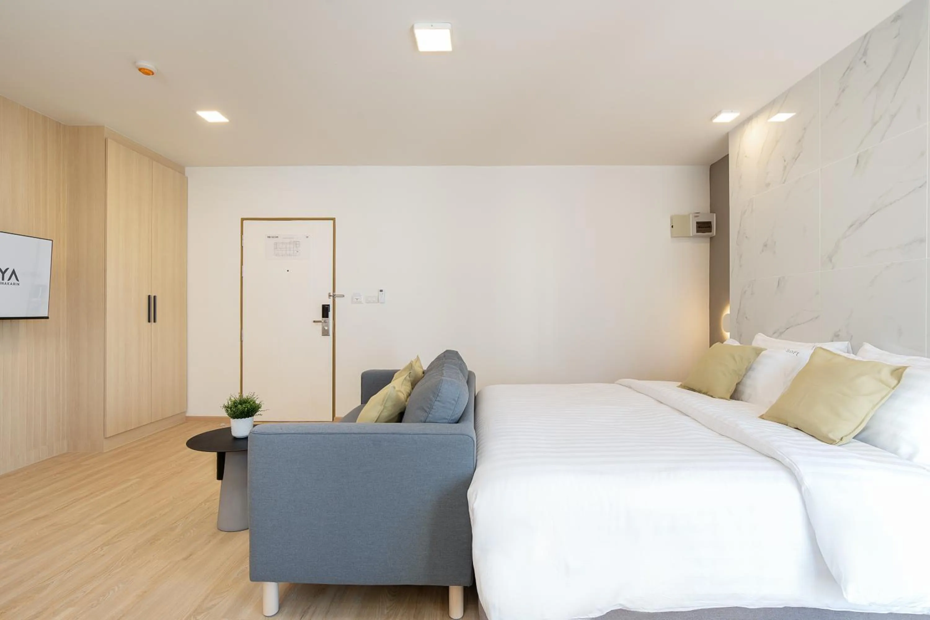 Bedroom, Bed in Diya Hotel Bangkok