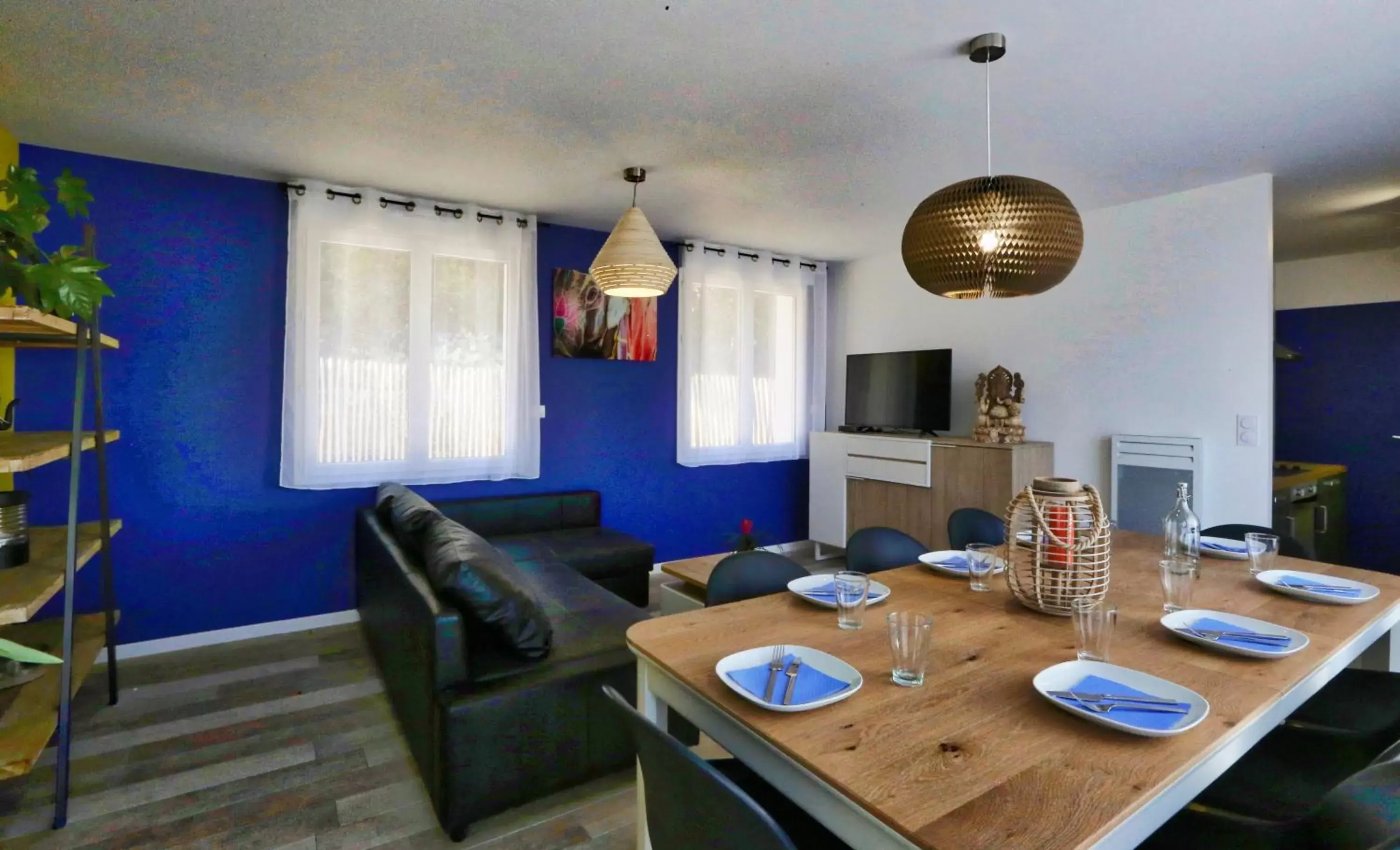 TV and multimedia, Dining Area in Domaine Le Sherwood