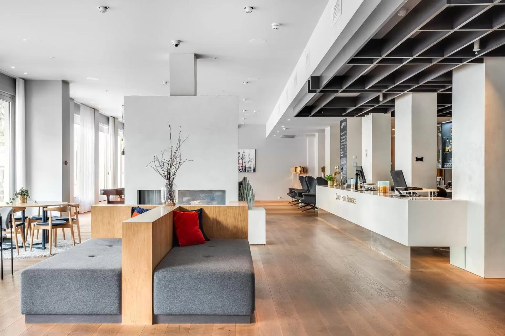 Lobby or reception in Quality Hotel Residence