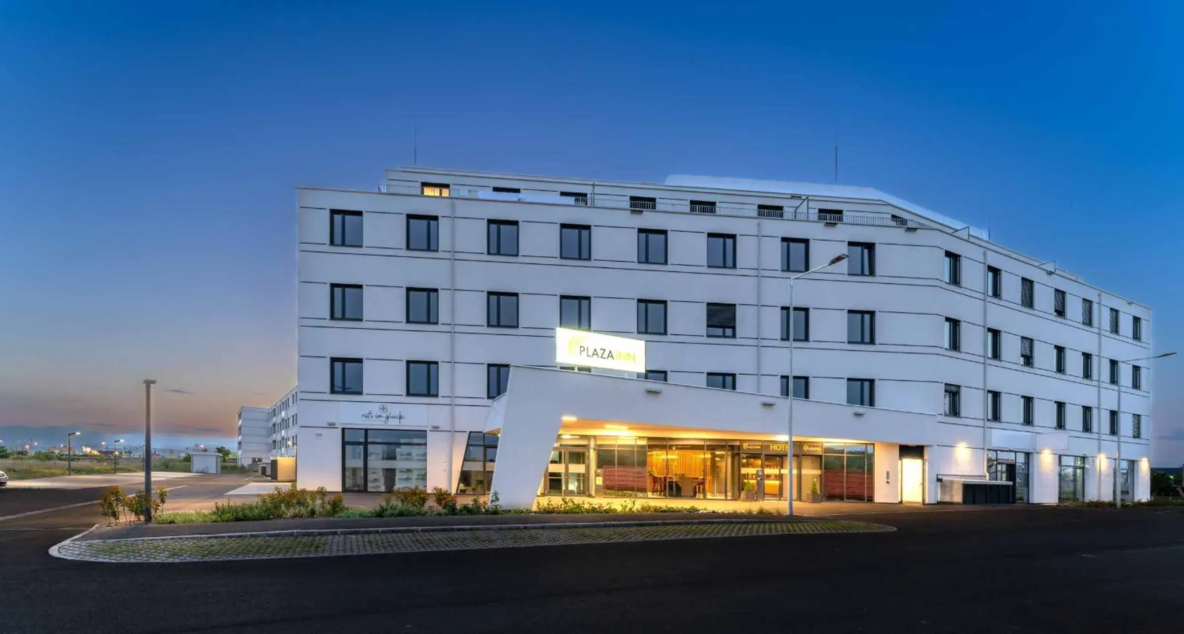 Property building in PLAZA INN Wiener Neustadt, BW Signature Collection Property building in PLAZA INN Wiener Neustadt, BW Signature Collection