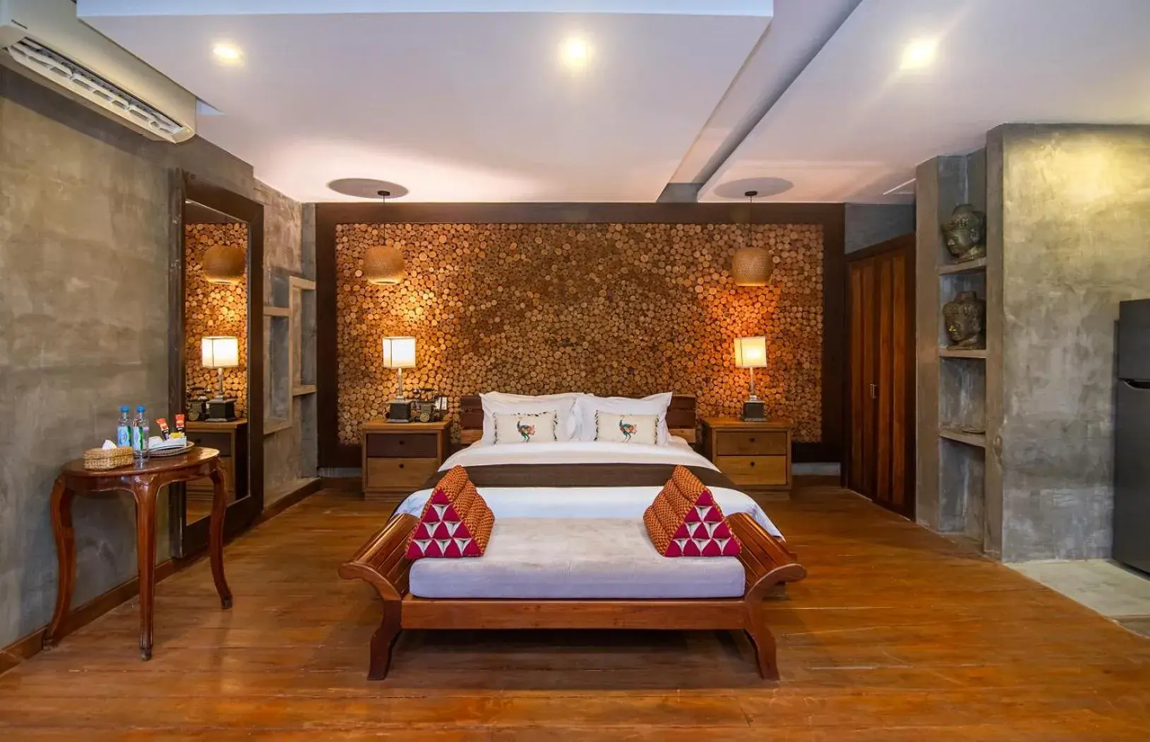 Living room, Bed in Cambana d'Angkor Suites