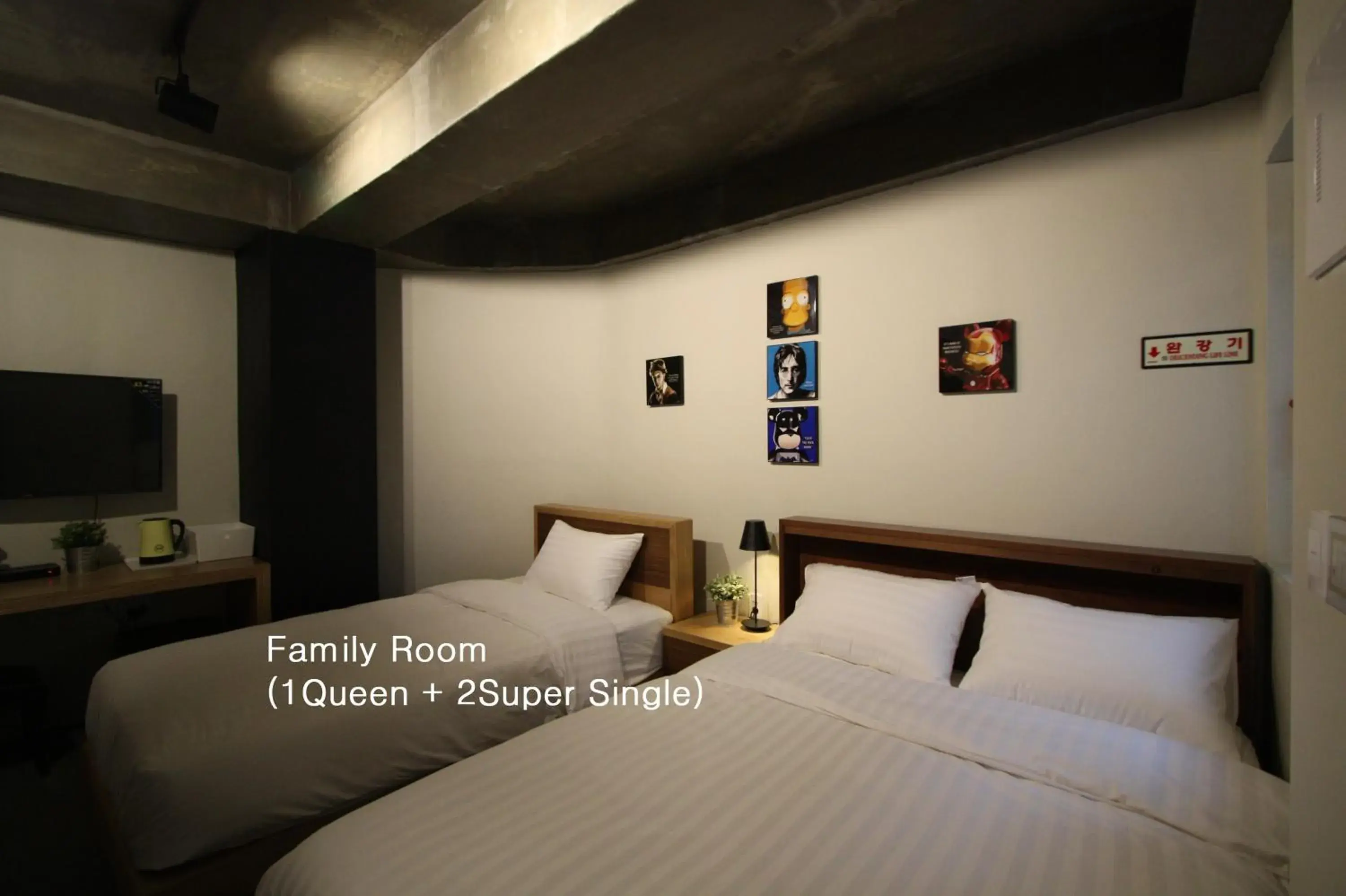 Photo of the whole room, Room Photo in Nabi Hostel Hongdae