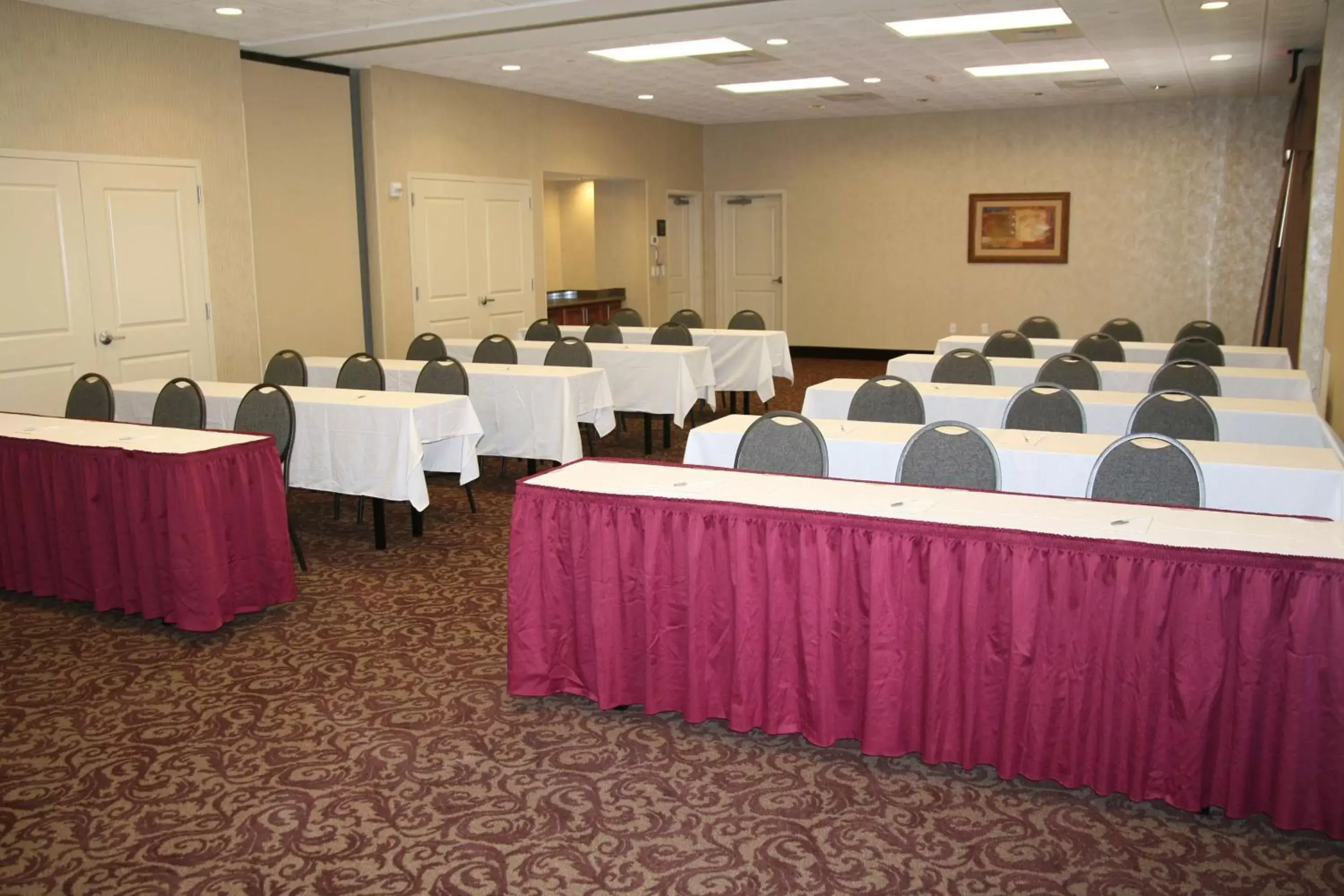 Meeting/conference room in Hampton Inn & Suites Chesapeake-Battlefield Boulevard