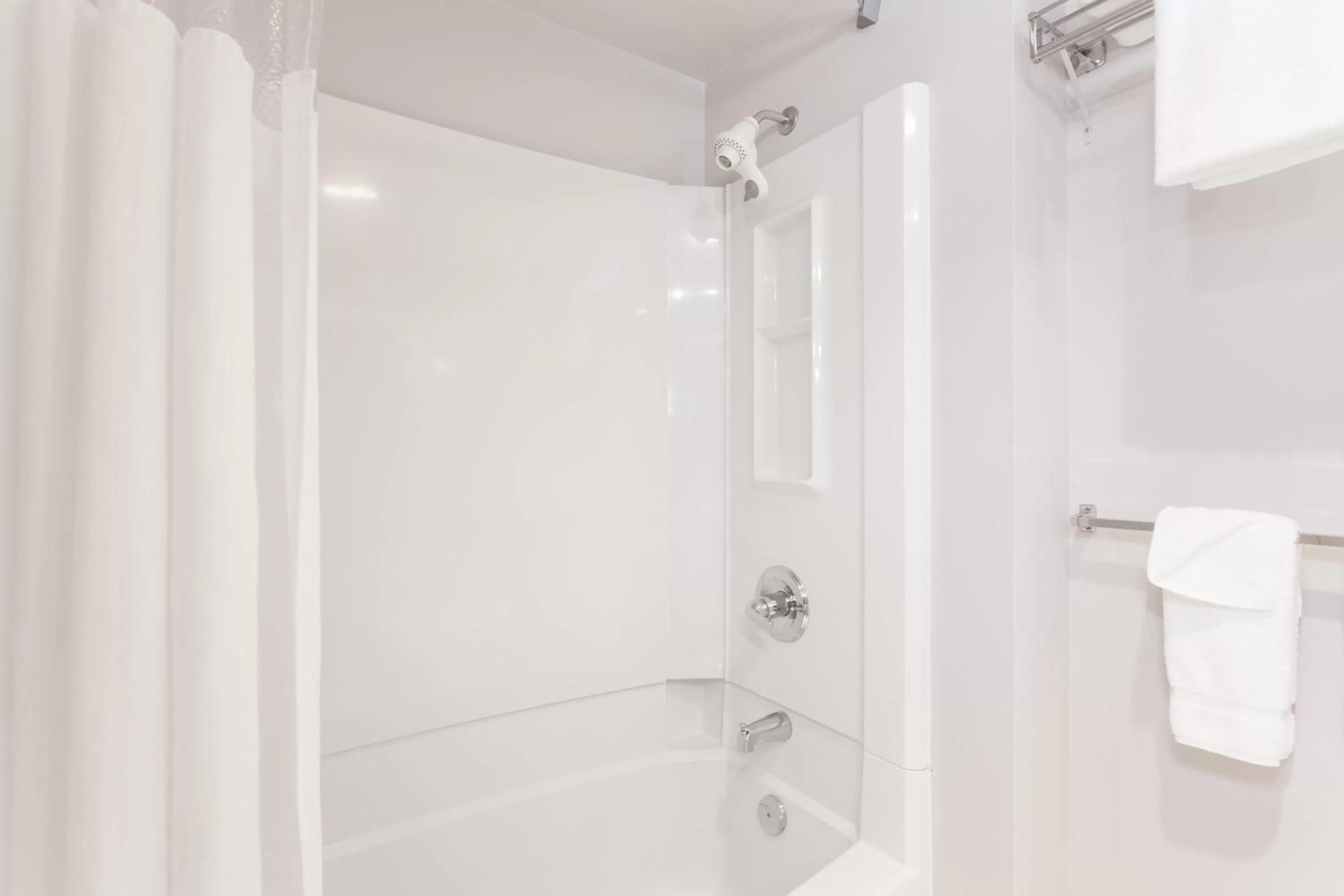 King Room - Non-Smoking in Clarion Hotel & Conference Centre