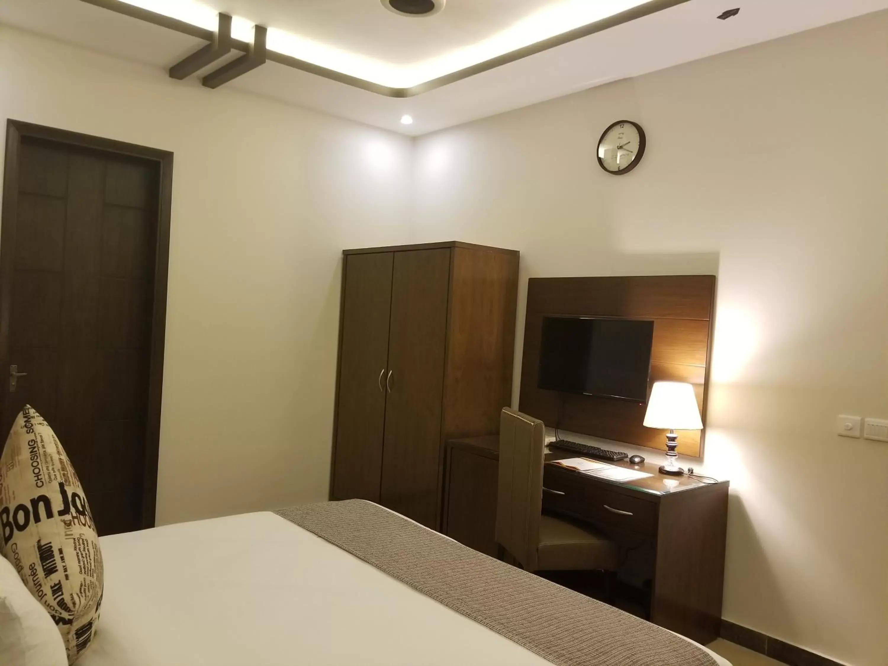 Business Room in Zifan Hotel & Suites Business Room in Zifan Hotel & Suites