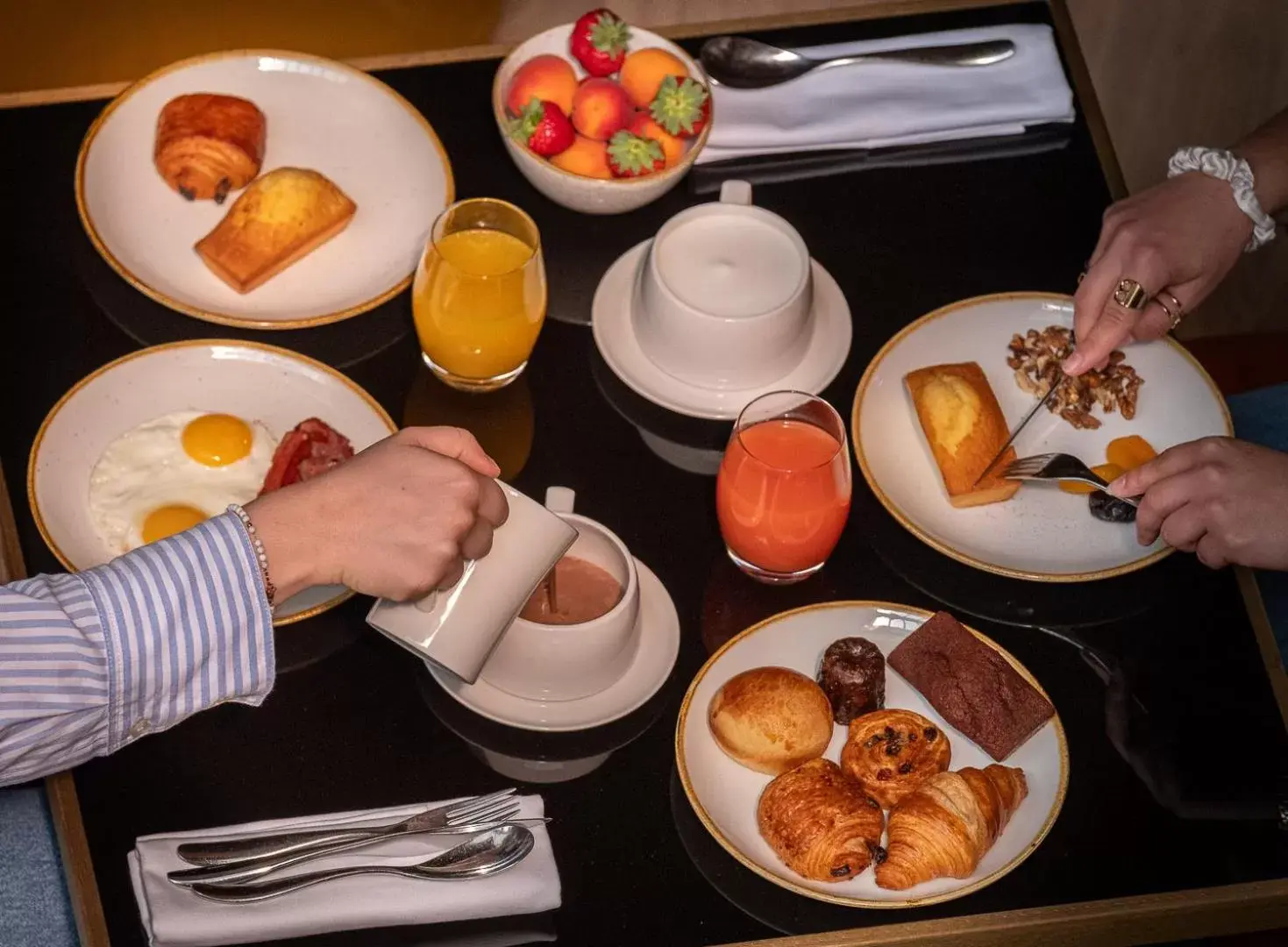 Breakfast in Hôtel Burdigala by Inwood Hotels