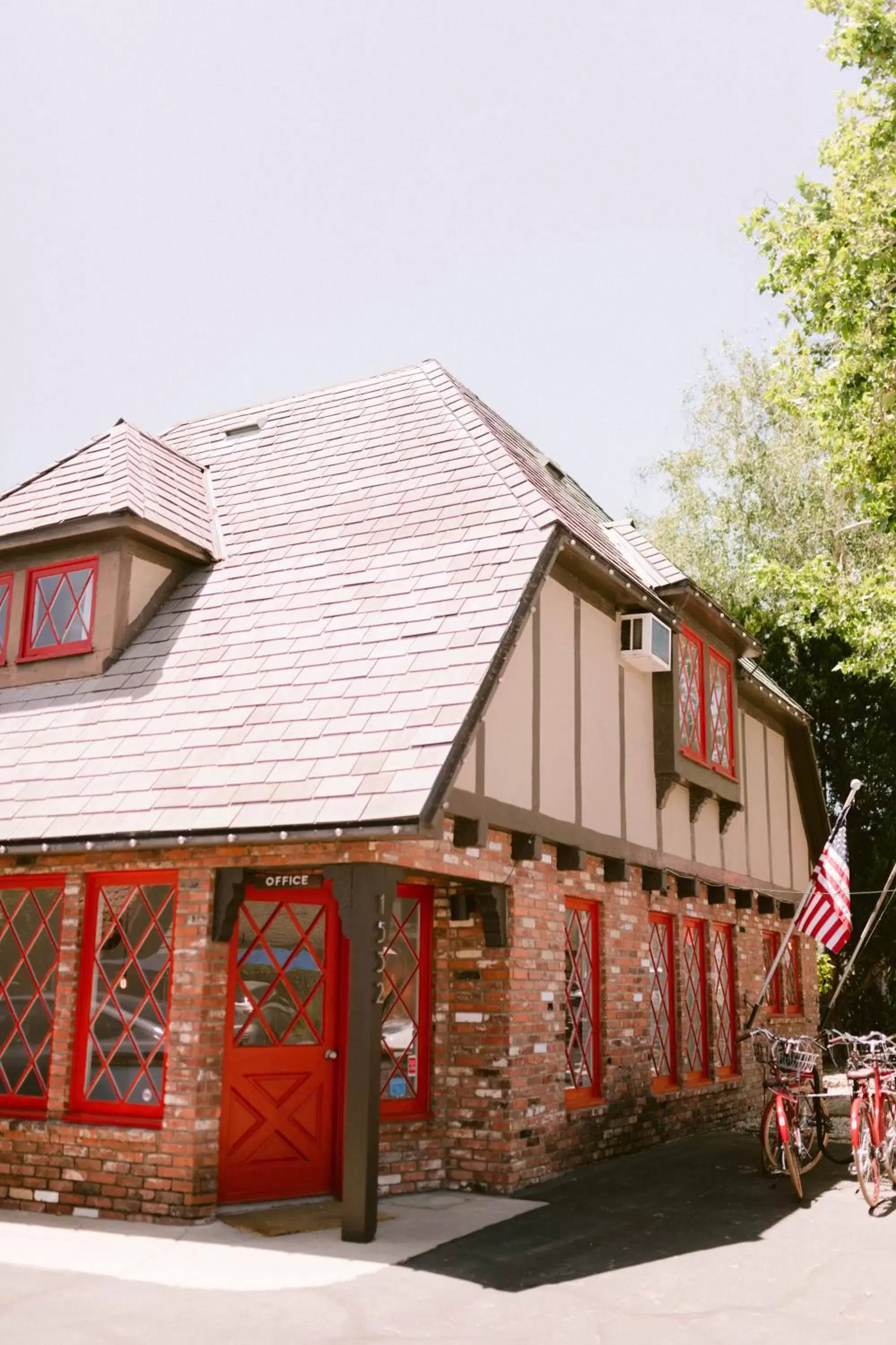 Property Building in The Hamlet Inn