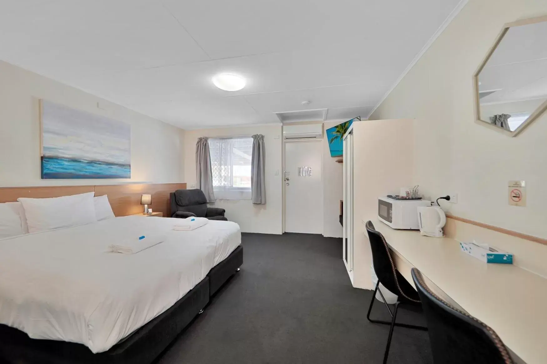 Bed in Oscar Motel Bed in Oscar Motel