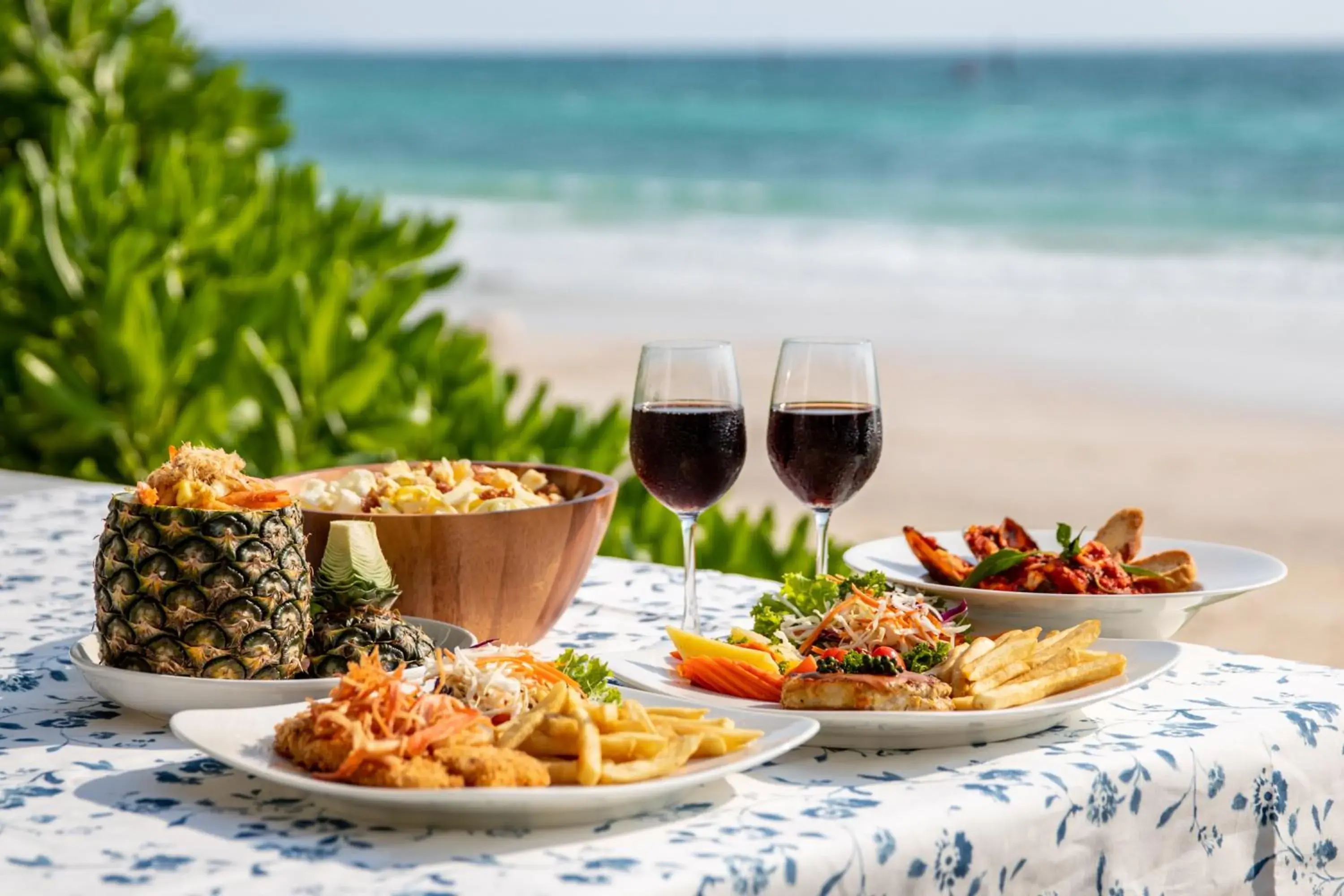 Food and drinks in Xanadu Beach Resort Koh Lan