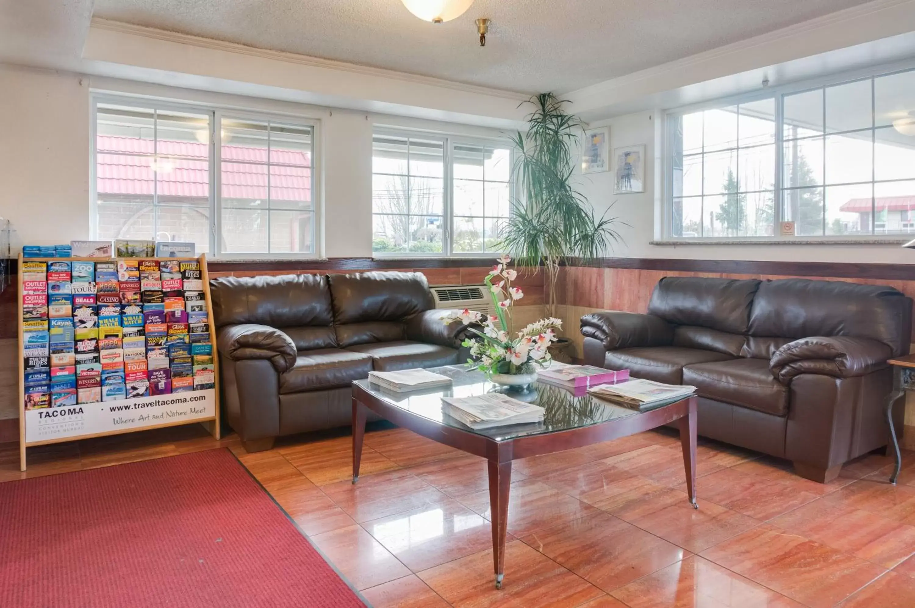 Lobby or reception, Seating Area in GuestHouse Inn Fife