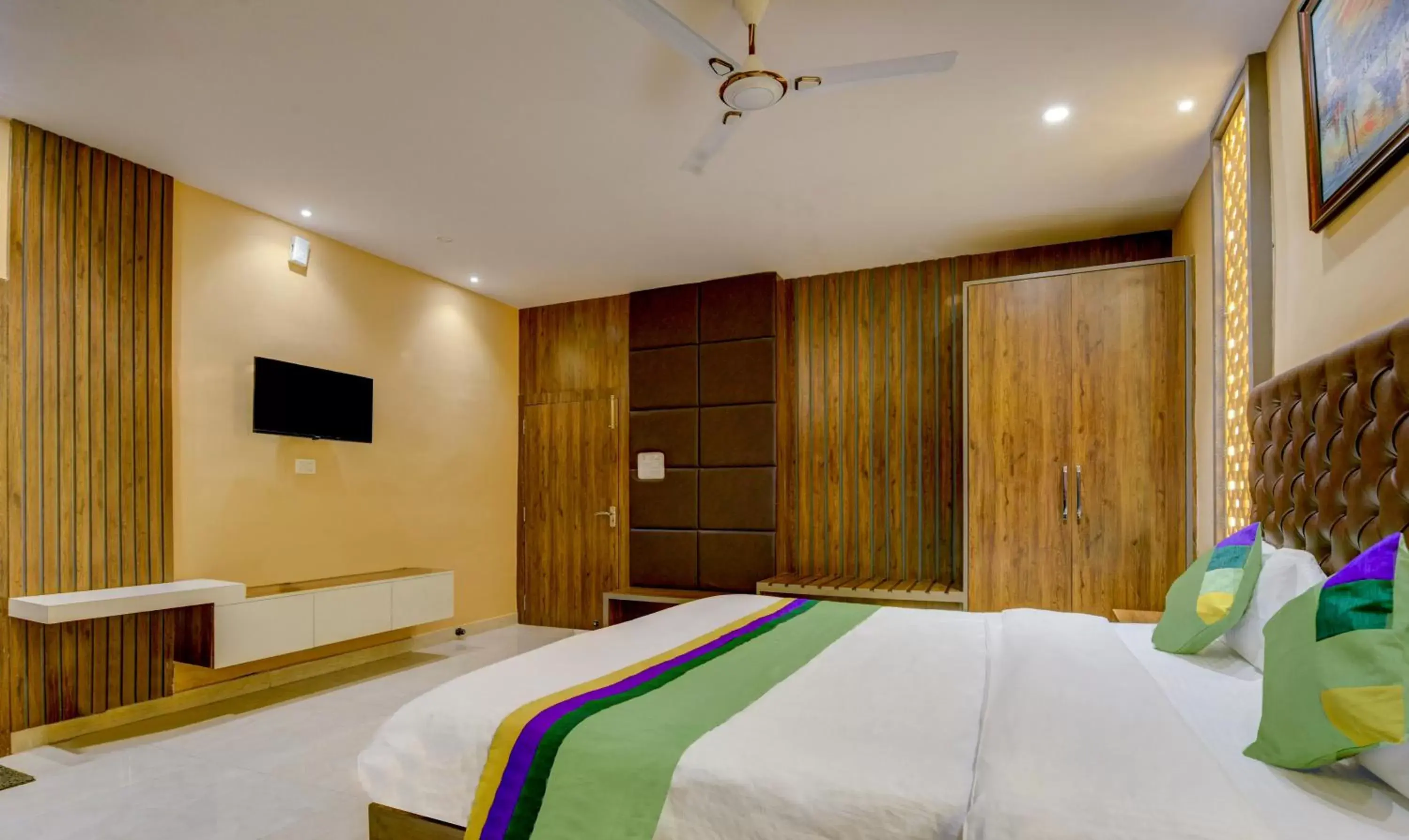 Bedroom, Bed in Treebo Winsome Banquet And Resort Bedroom, Bed in Treebo Winsome Banquet And Resort