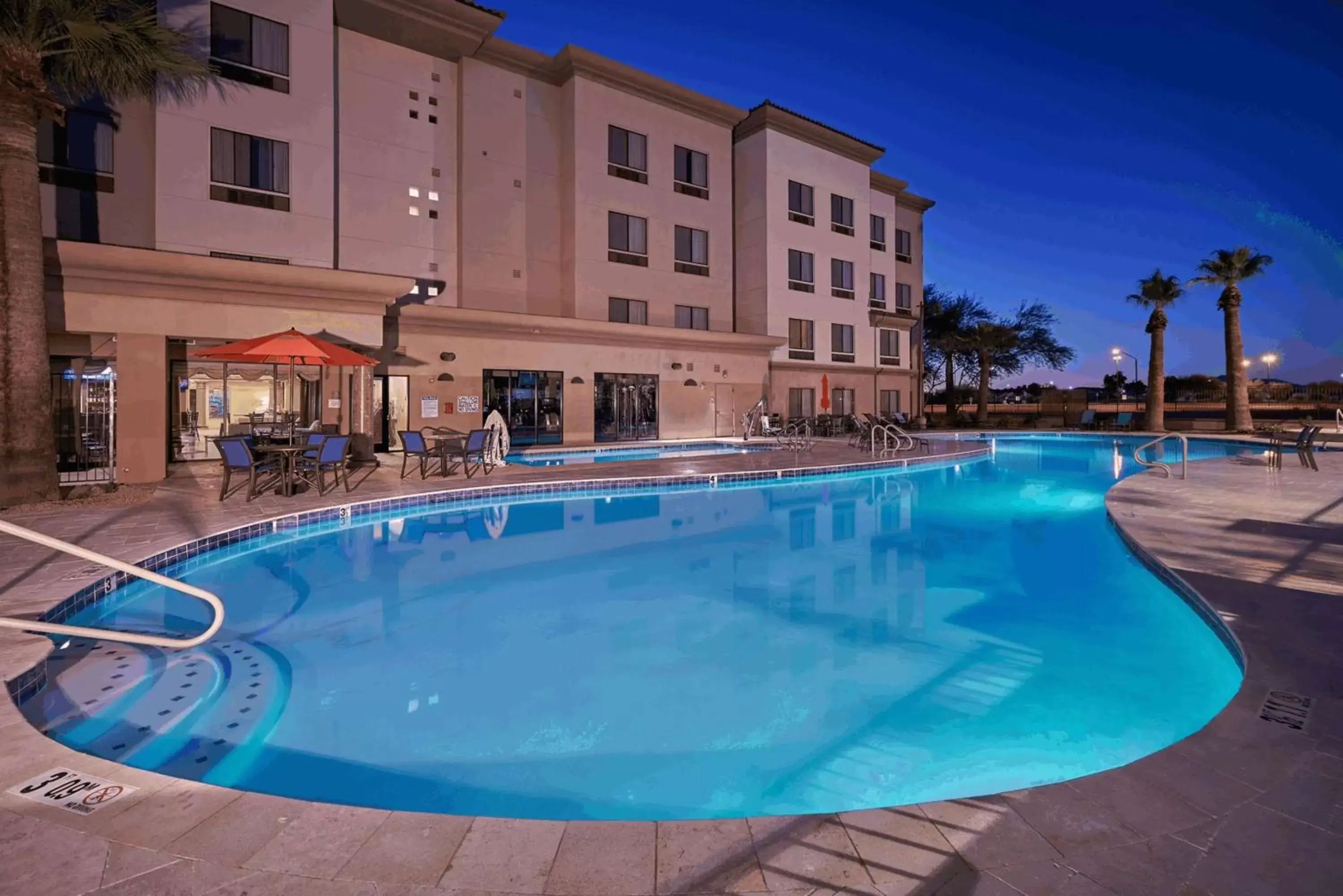 Pool view, Swimming Pool in DoubleTree by Hilton Phoenix-Gilbert