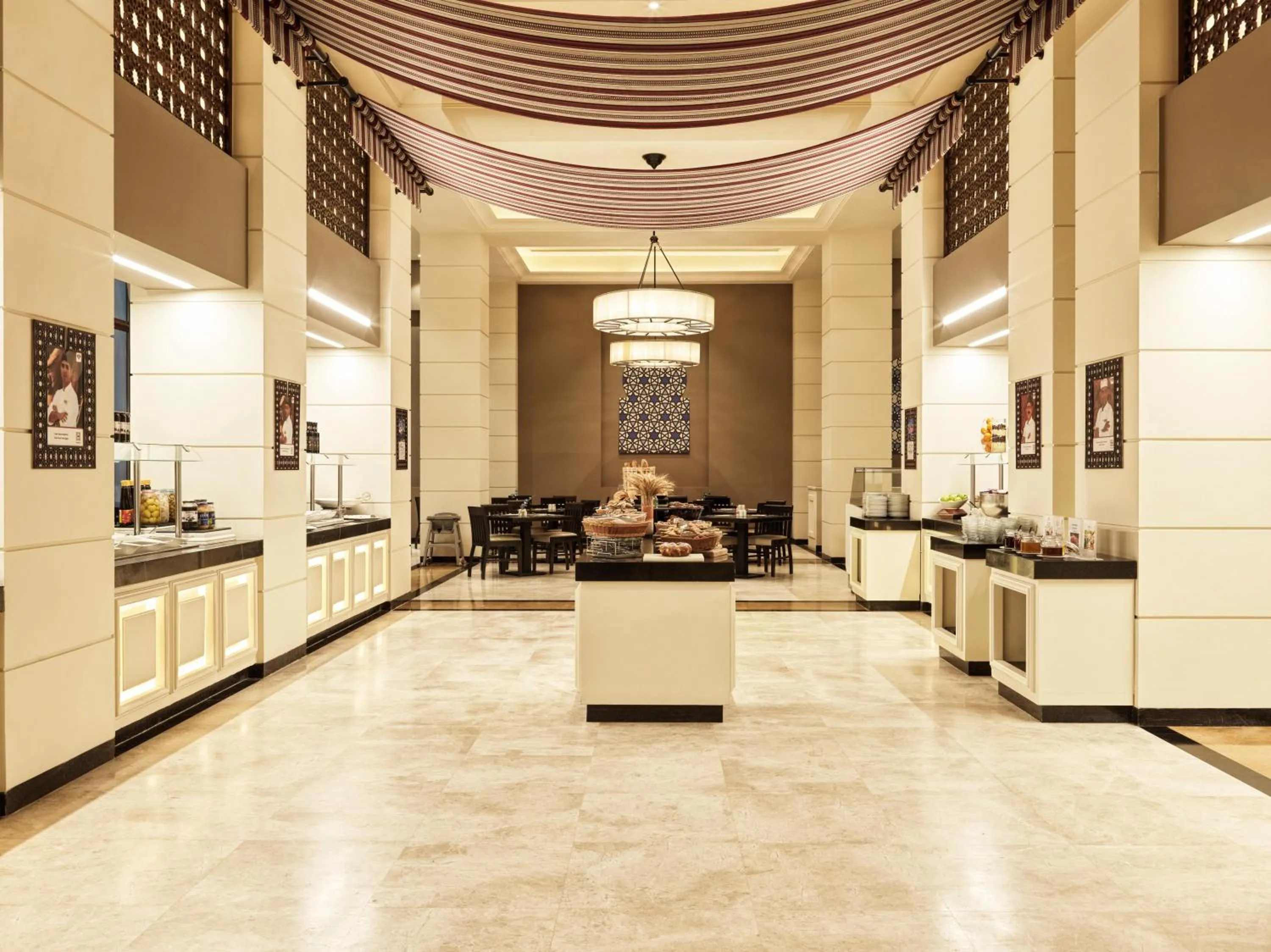 Restaurant/places to eat in Fanar Hotel & Residences