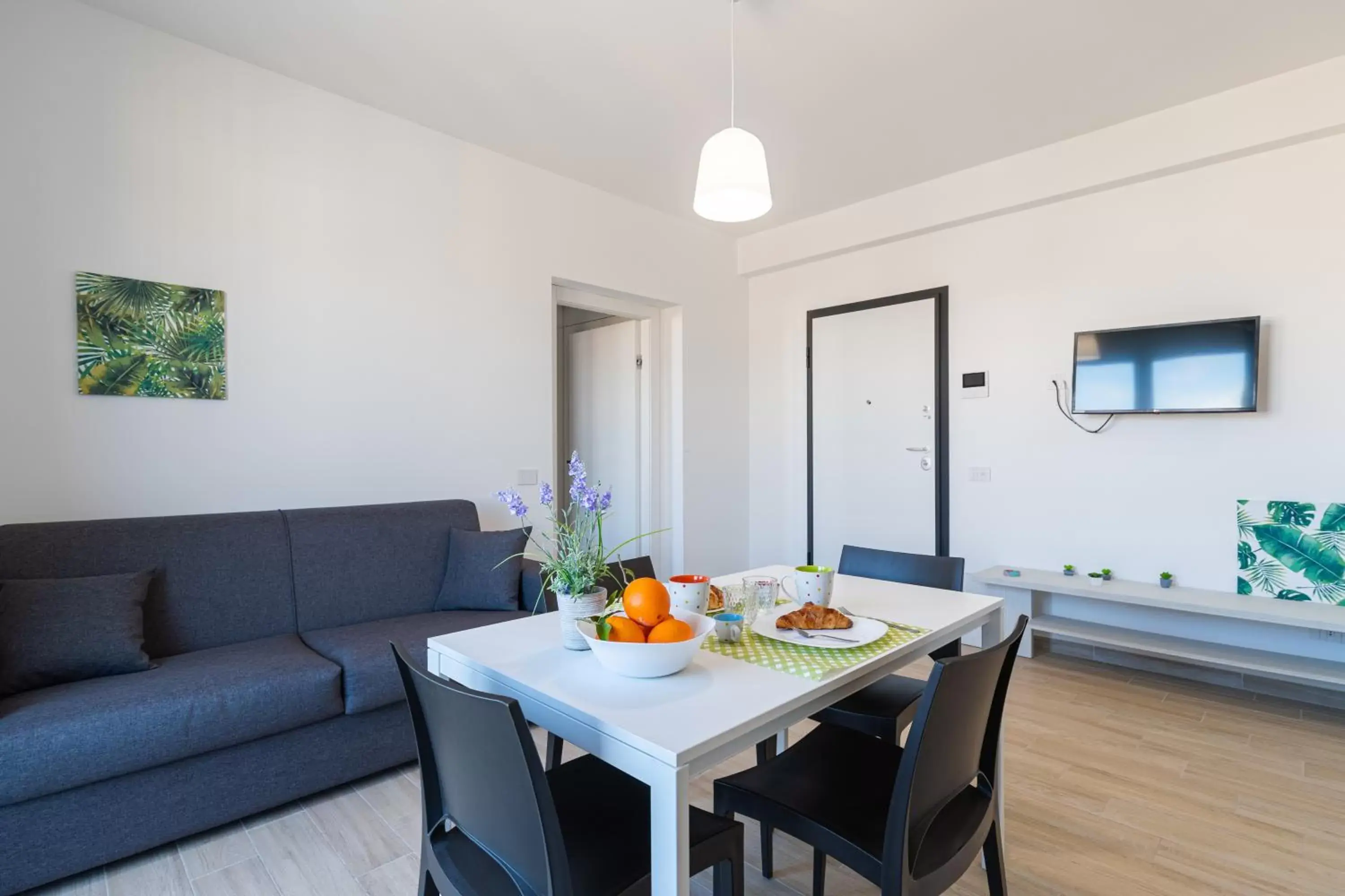 Living room, Dining Area in Palermo Blu - Multi Suite