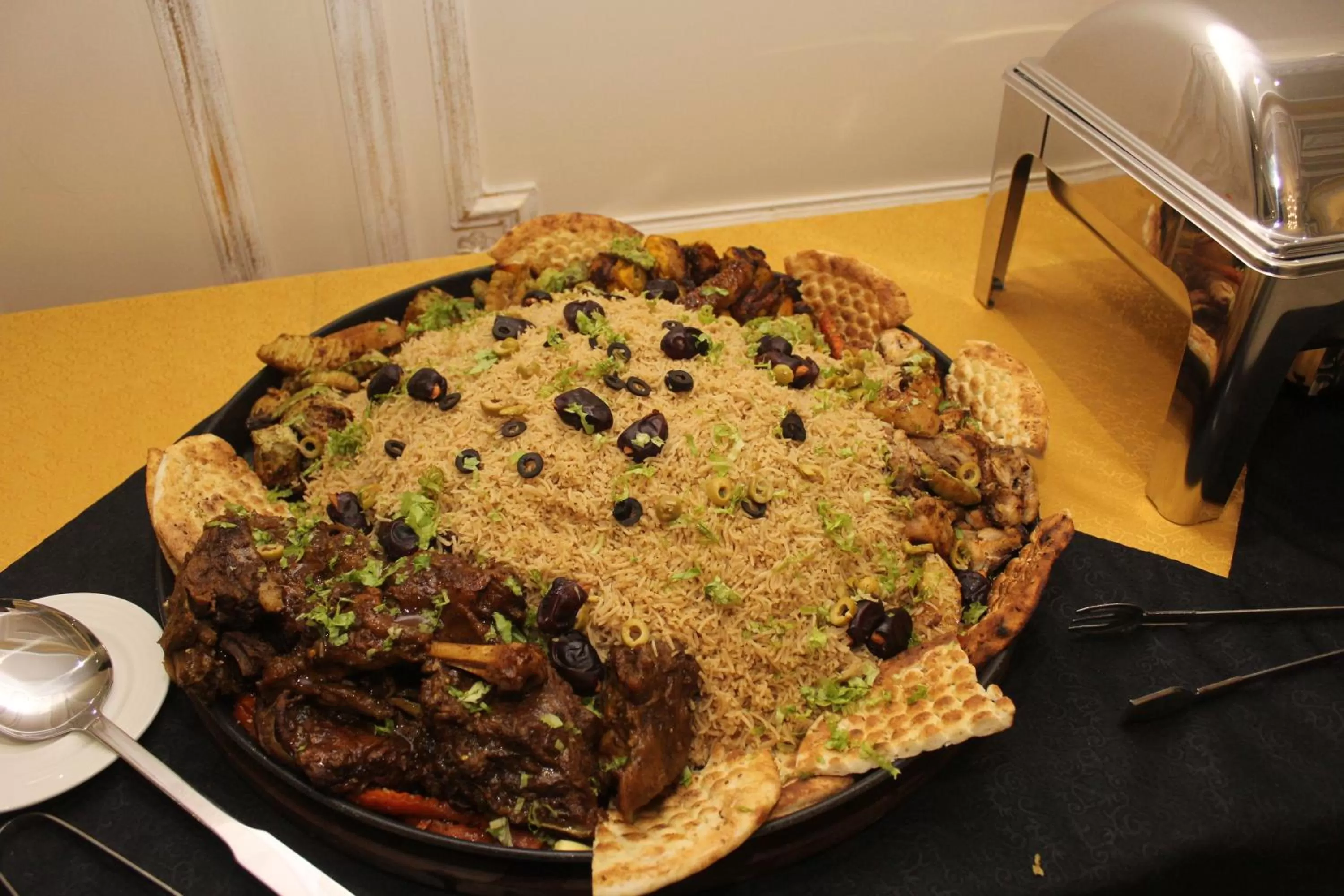 Food in Arish Luxury Suites