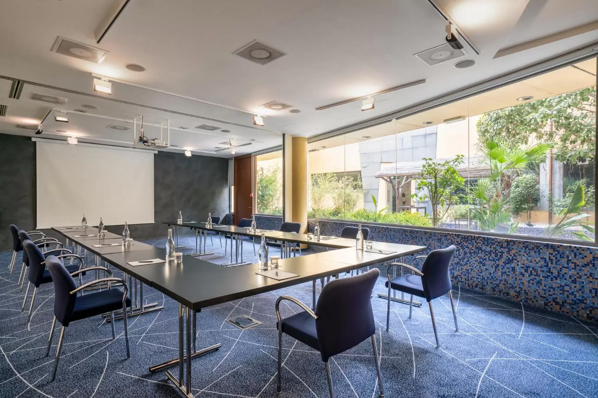 Meeting/conference room in Hi Hotel Bari