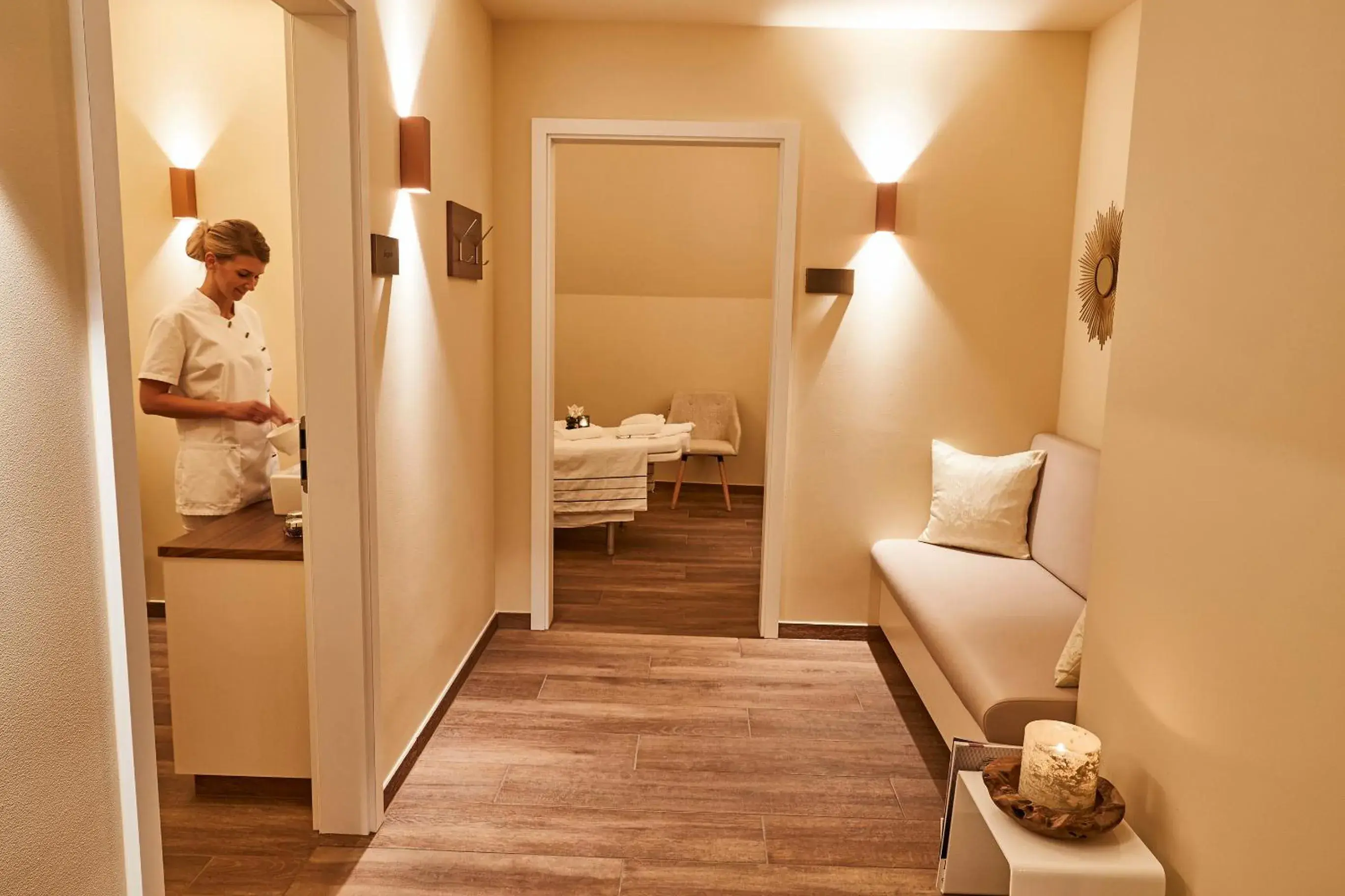 Massage, Bathroom in Kempinski Hotel Taschenbergpalais Dresden