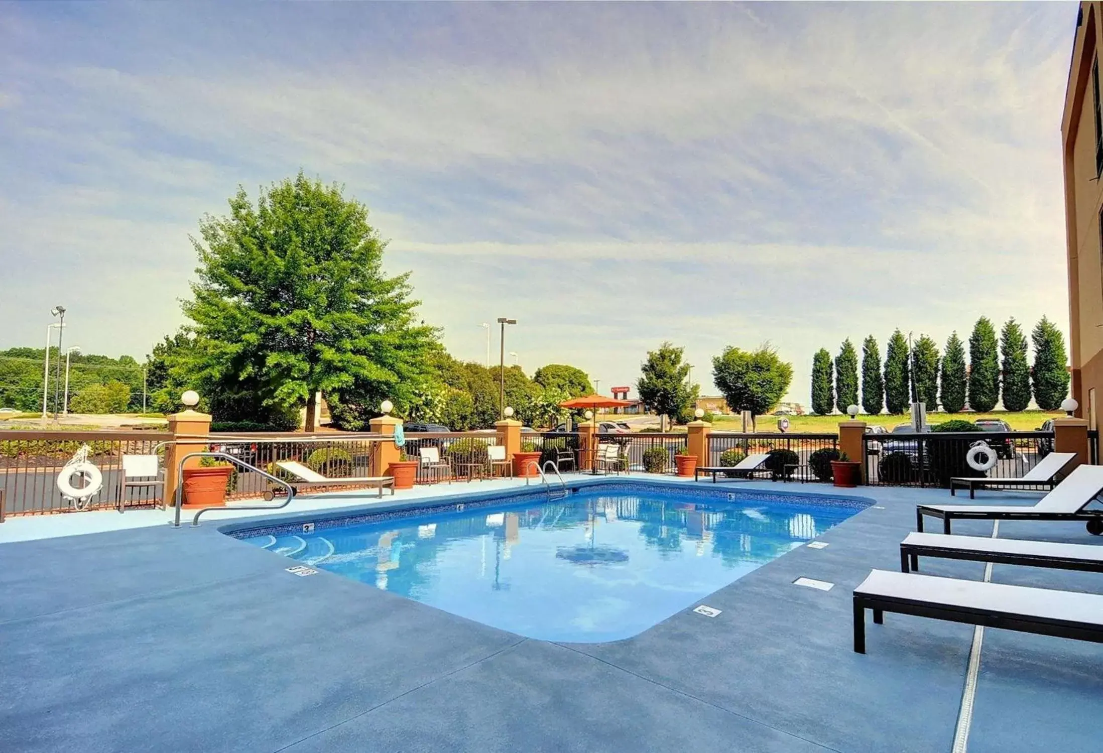 Pool view in Hampton Inn Eden Pool view in Hampton Inn Eden